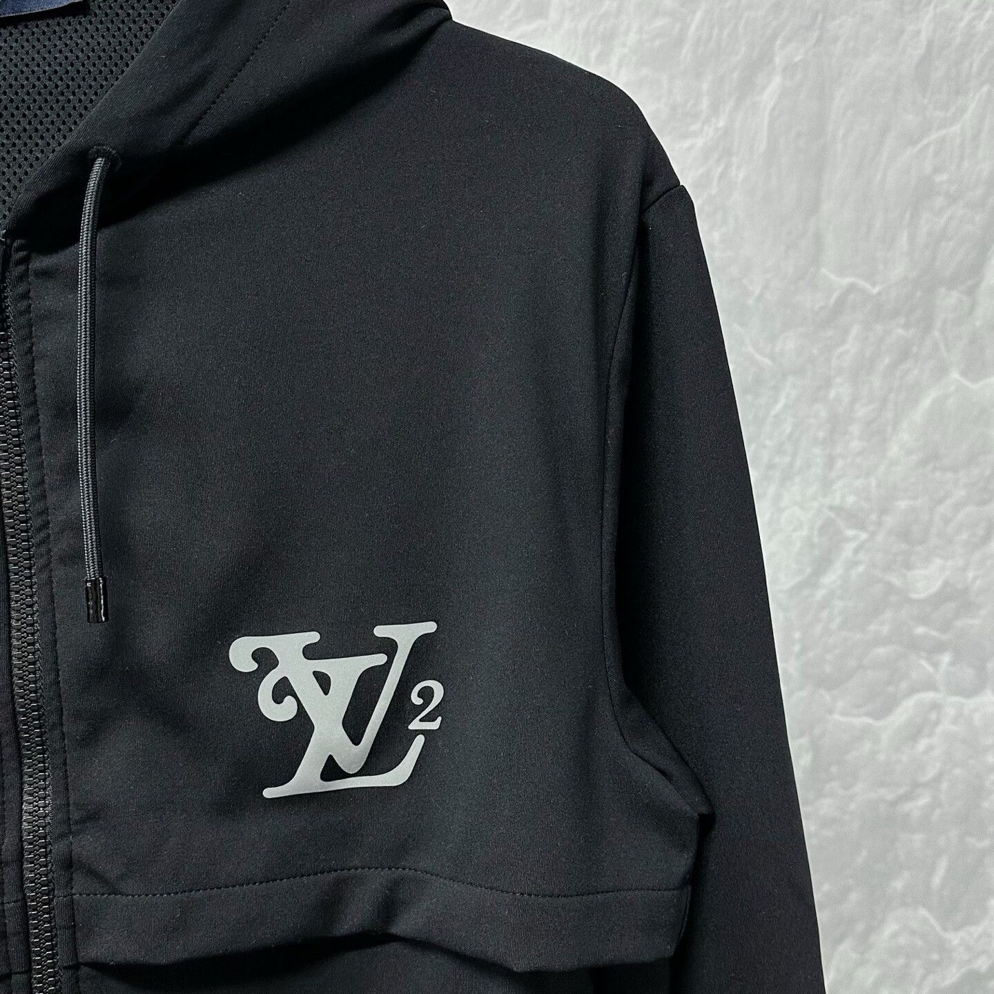 Louis Vuitton louis vuitton nigo reflective logo hooded jacket Size US XS / EU 42 / 0 - 3 Thumbnail