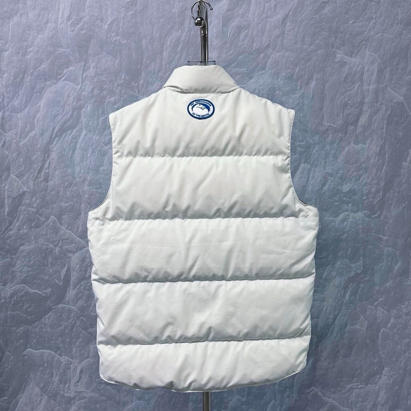 Canada Goose canada goose white down vest with logo Size US L / EU 52-54 / 3 - 4 Thumbnail