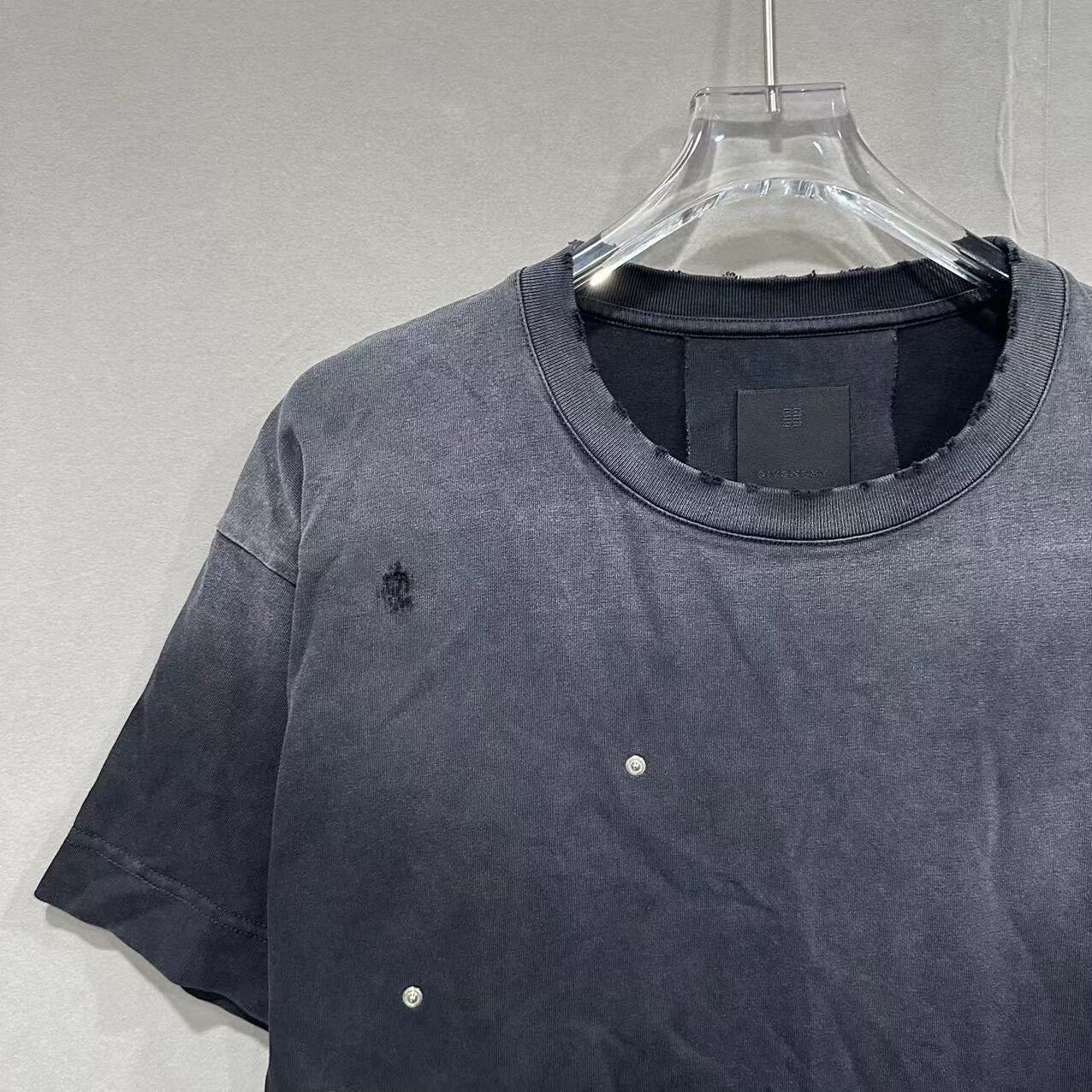 Givenchy Givenchy Gradient Distressed Short Sleeve Shirt Size US S / EU 44-46 / 1 - 3 Thumbnail