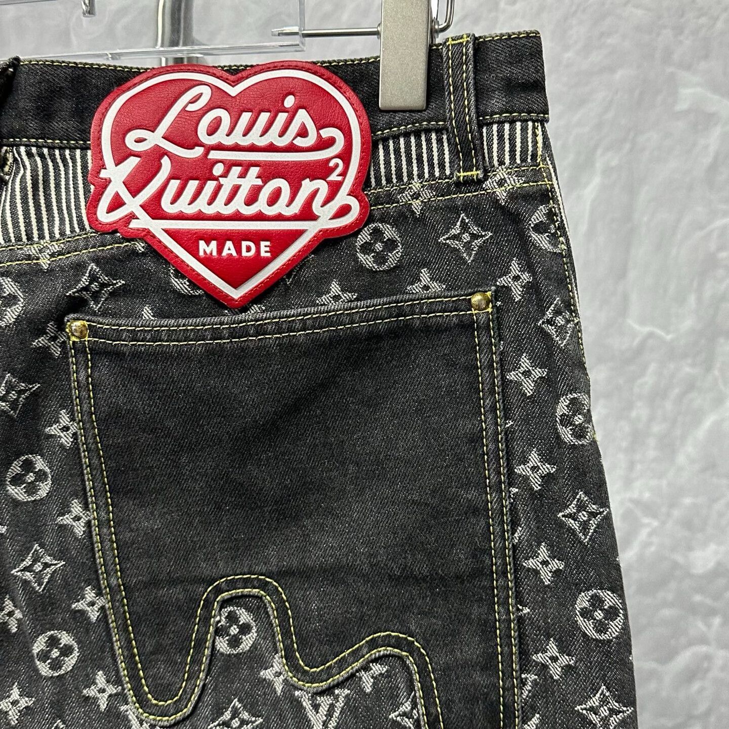 Louis Vuitton louis vuitton nigo heart denim pants 32 Size US 32 / EU 48 - 3 Thumbnail