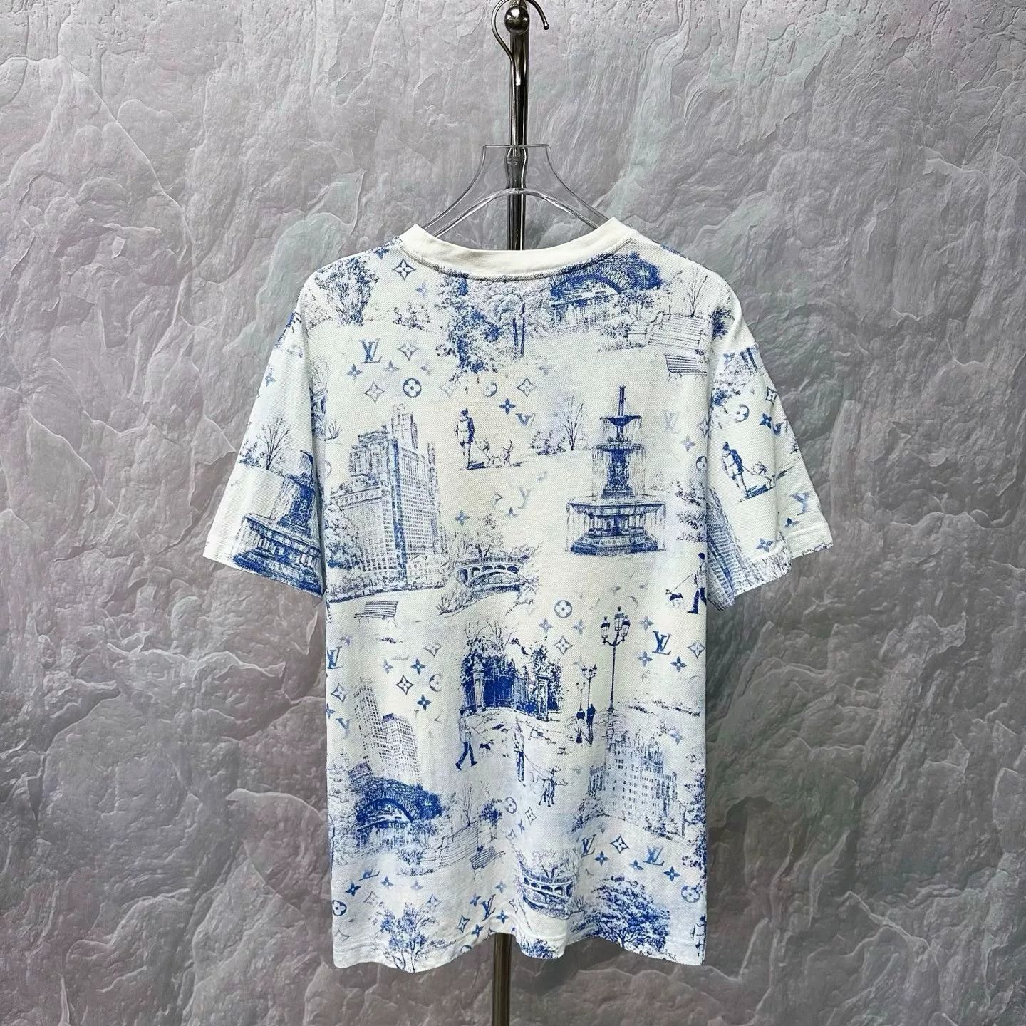 Louis Vuitton louis vuitton cityscape print short sleeve t-shirt Size US XXL / EU 58 / 5 - 4 Thumbnail