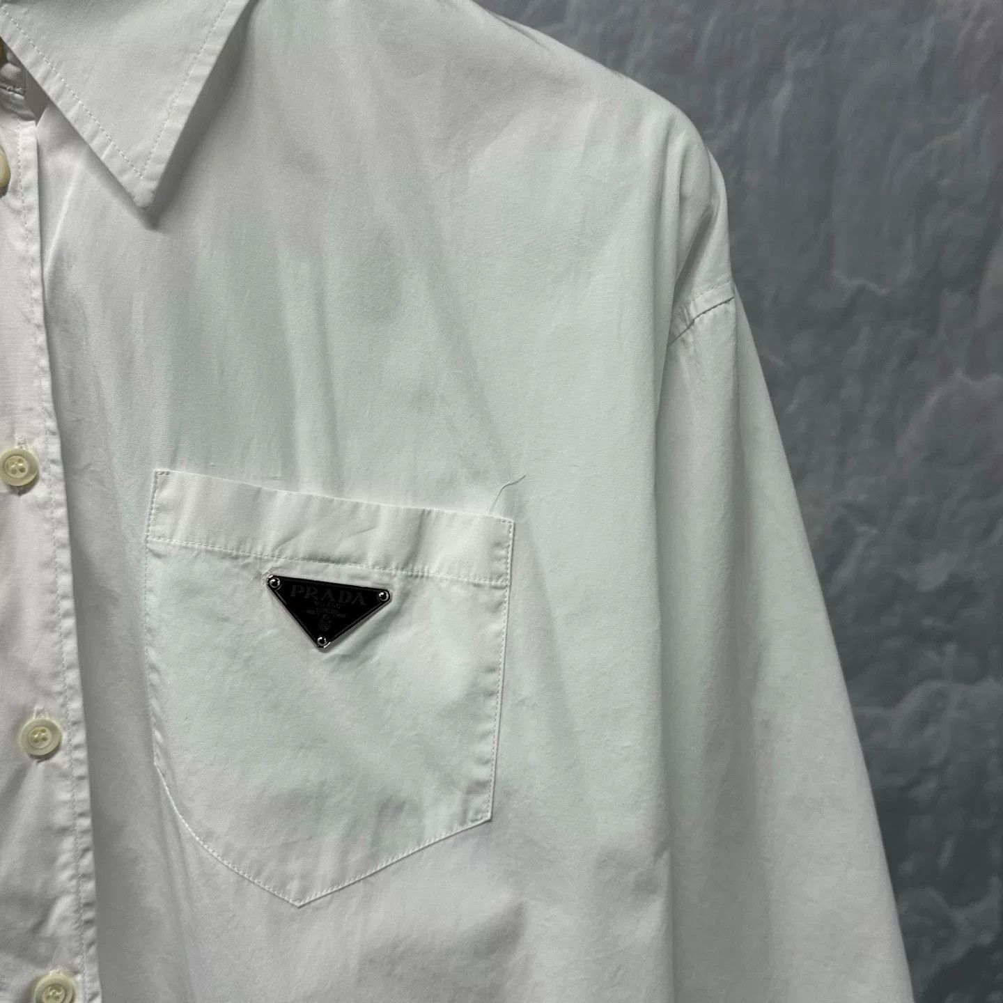 Prada prada long sleeve triangle logo shirt Size US M / EU 48-50 / 2 - 3 Thumbnail