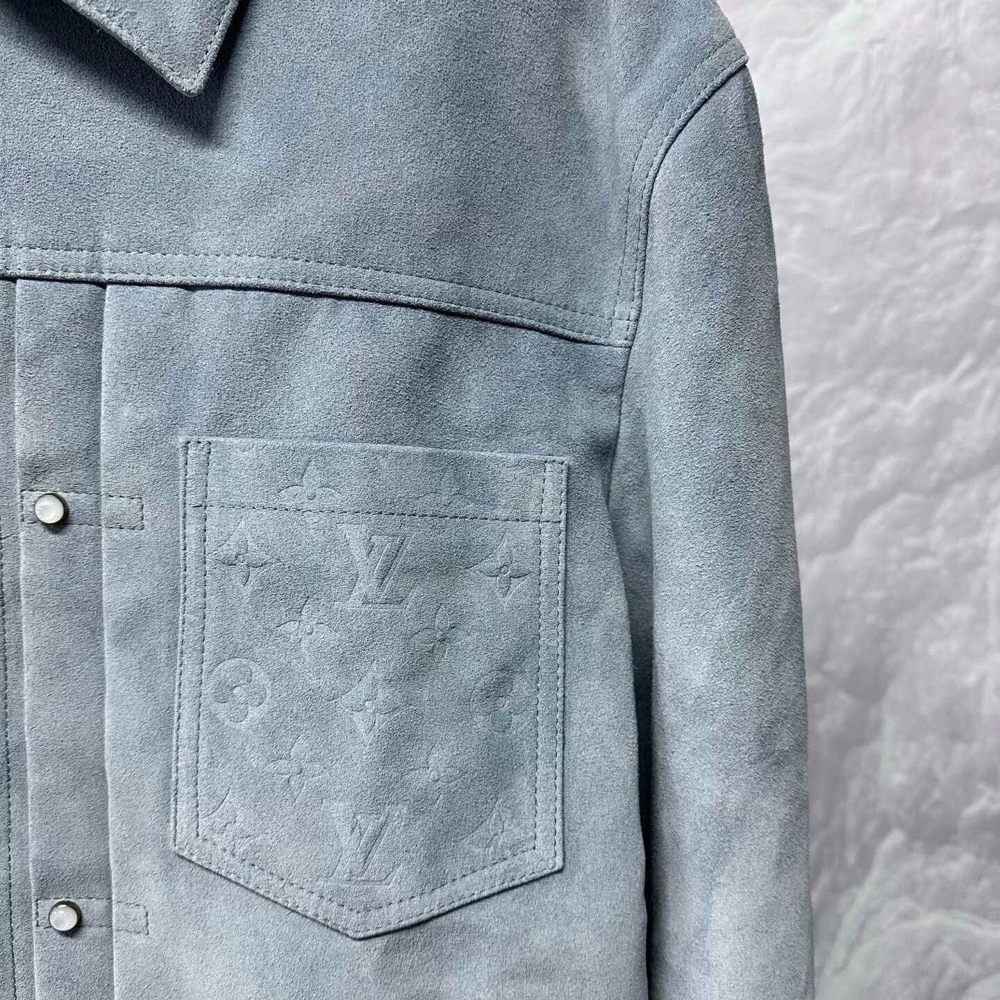 Louis Vuitton louis vuitton suede pocketed jacket in gray Size US L / EU 52-54 / 3 - 3 Thumbnail