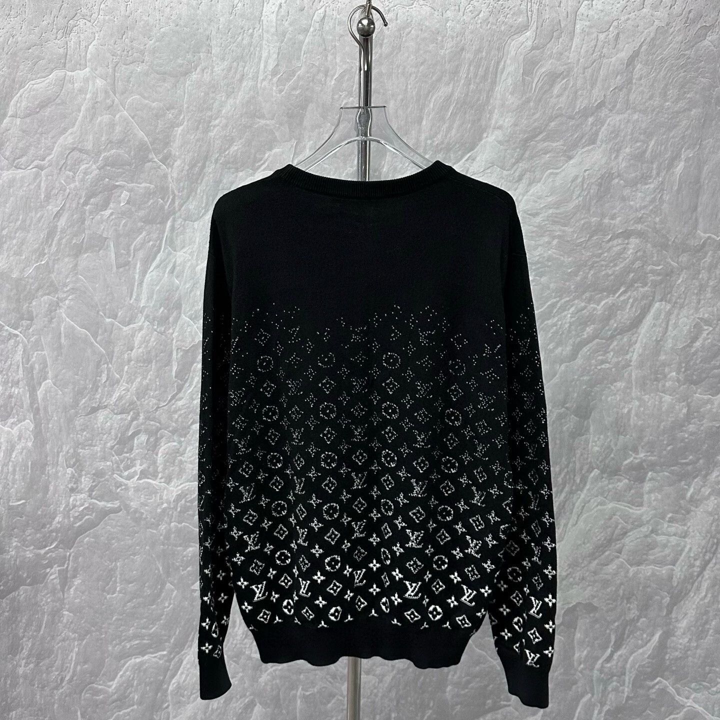Louis Vuitton louis vuitton gradient knit sweater size S Size S / US 4 / IT 40 - 4 Thumbnail