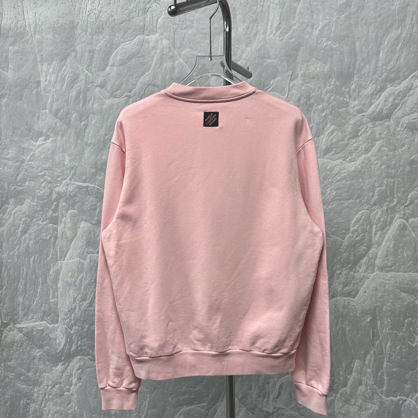 Louis Vuitton louis vuitton pink embroidered sweatshirt size M Size M / US 6-8 / IT 42-44 - 4 Thumbnail
