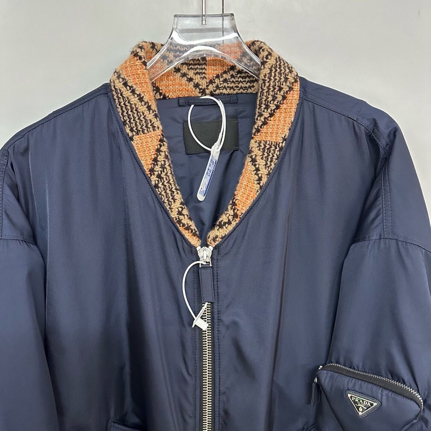 Prada prada metal triangle badge jacket in navy Size US XXL / EU 58 / 5 - 2 Thumbnail