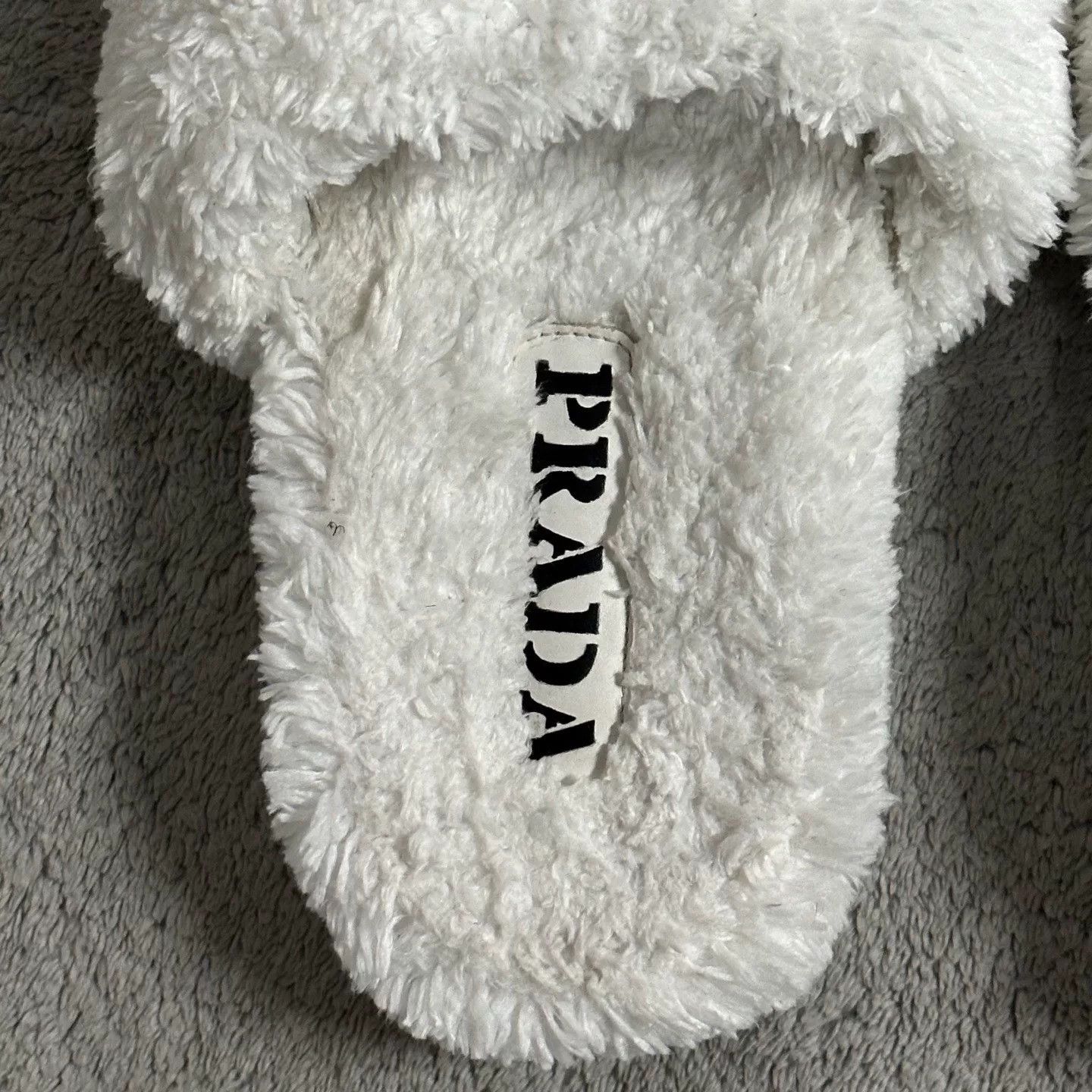 Prada prada fuzzy logo slide sandals size 35 Size US 5 / IT 35 - 4 Thumbnail