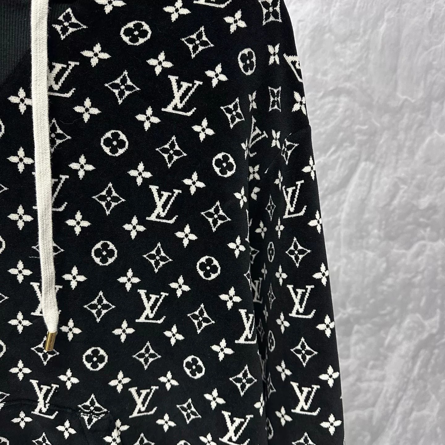 Louis Vuitton louis vuitton logo velvet hoodie L size Size L / US 10 / IT 46 - 3 Thumbnail