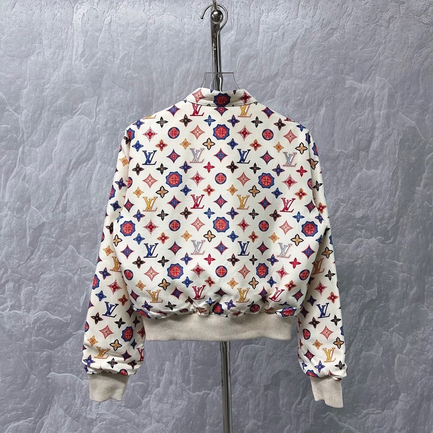 Louis Vuitton louis vuitton double-sided printed jacket Size S / US 4 / IT 40 - 2 Thumbnail