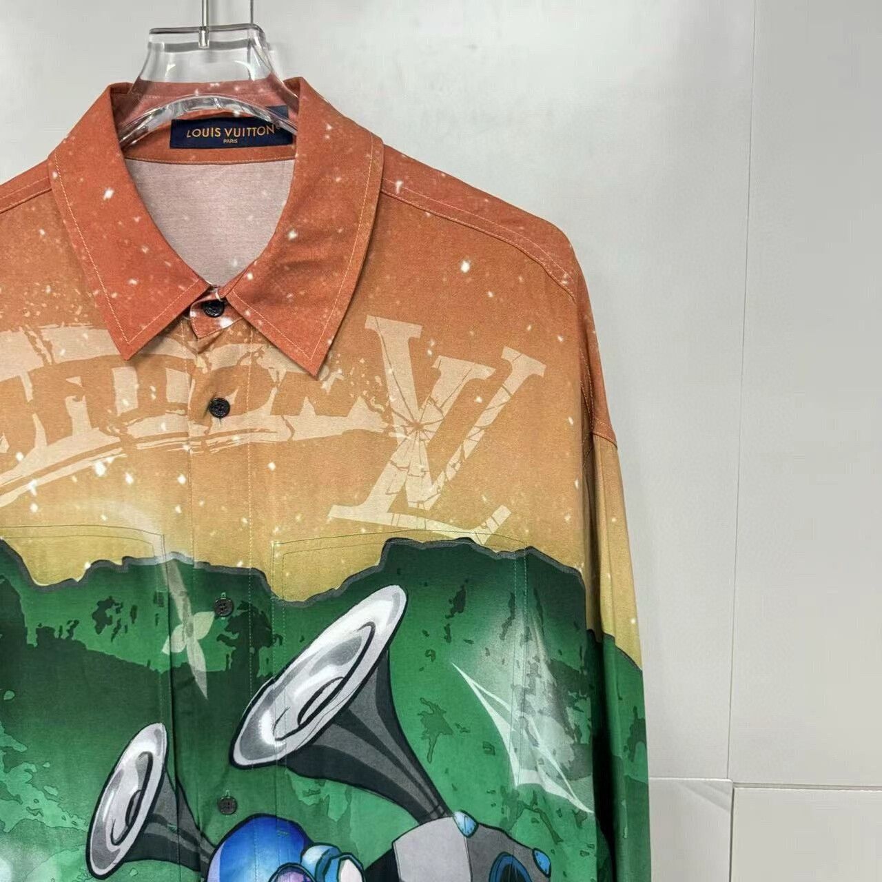 Louis Vuitton louis vuitton alien print long sleeve shirt Size US XL / EU 56 / 4 - 3 Thumbnail