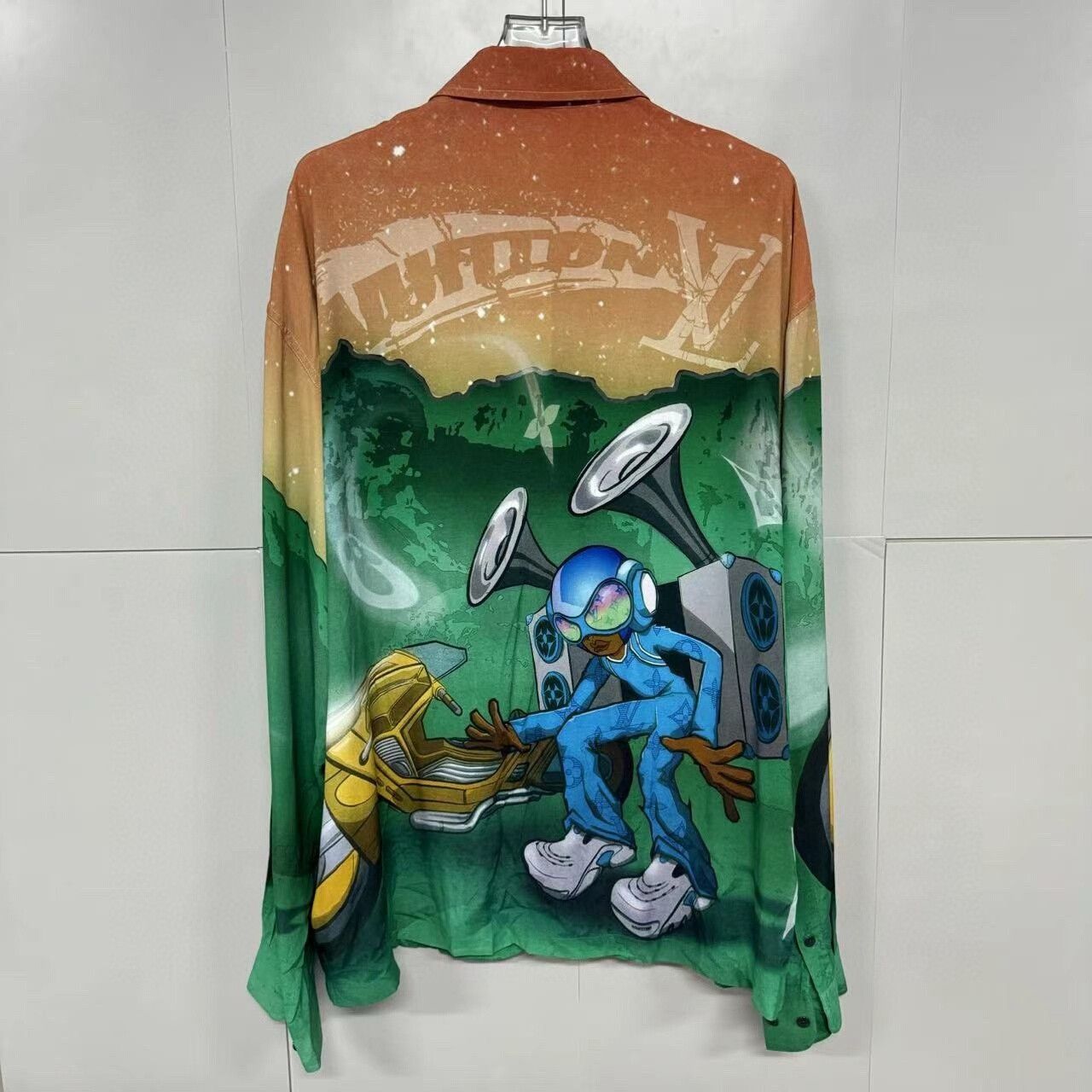 Louis Vuitton louis vuitton alien print long sleeve shirt Size US XL / EU 56 / 4 - 4 Thumbnail