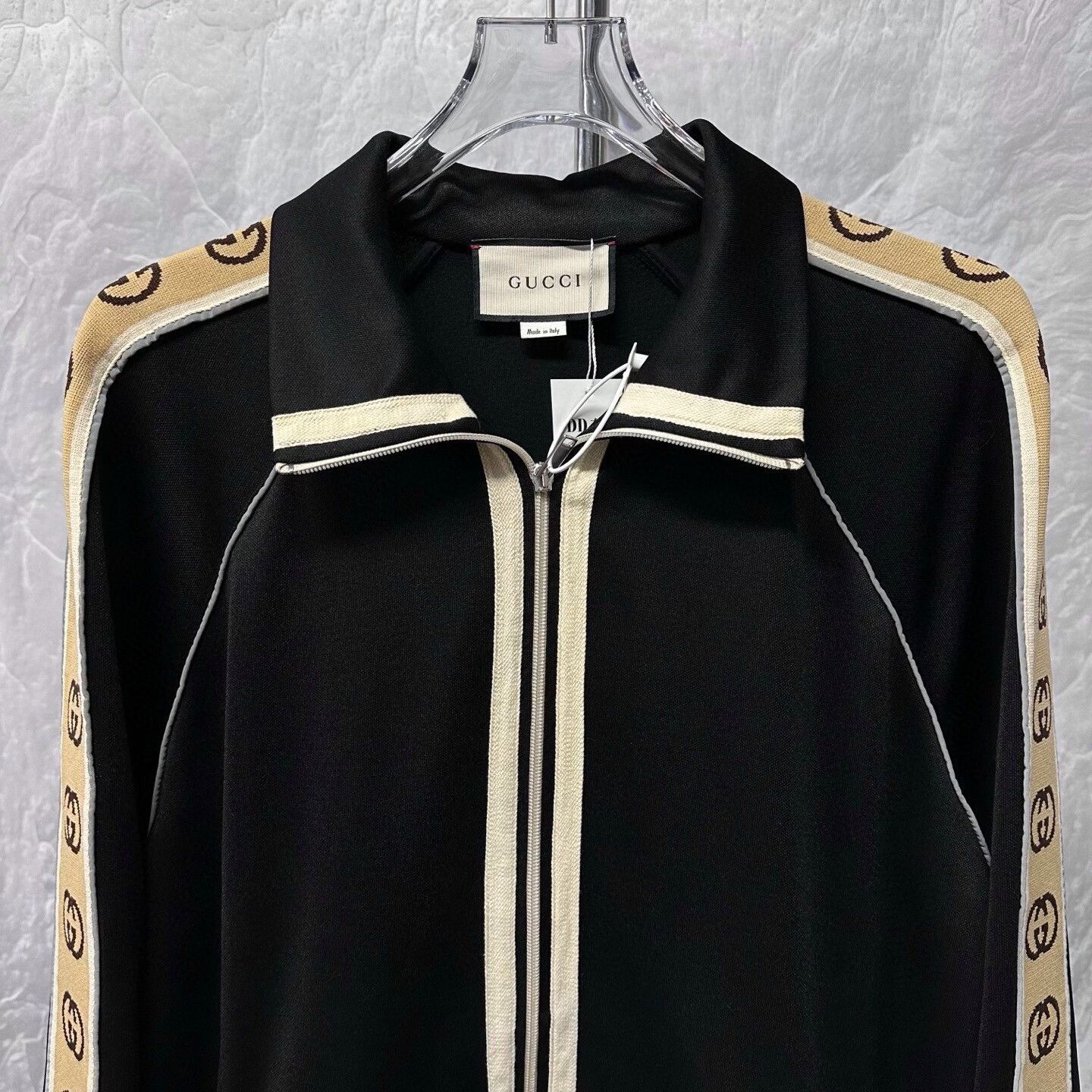 Gucci gucci black zip-up jacket with logo band Size US L / EU 52-54 / 3 - 2 Thumbnail
