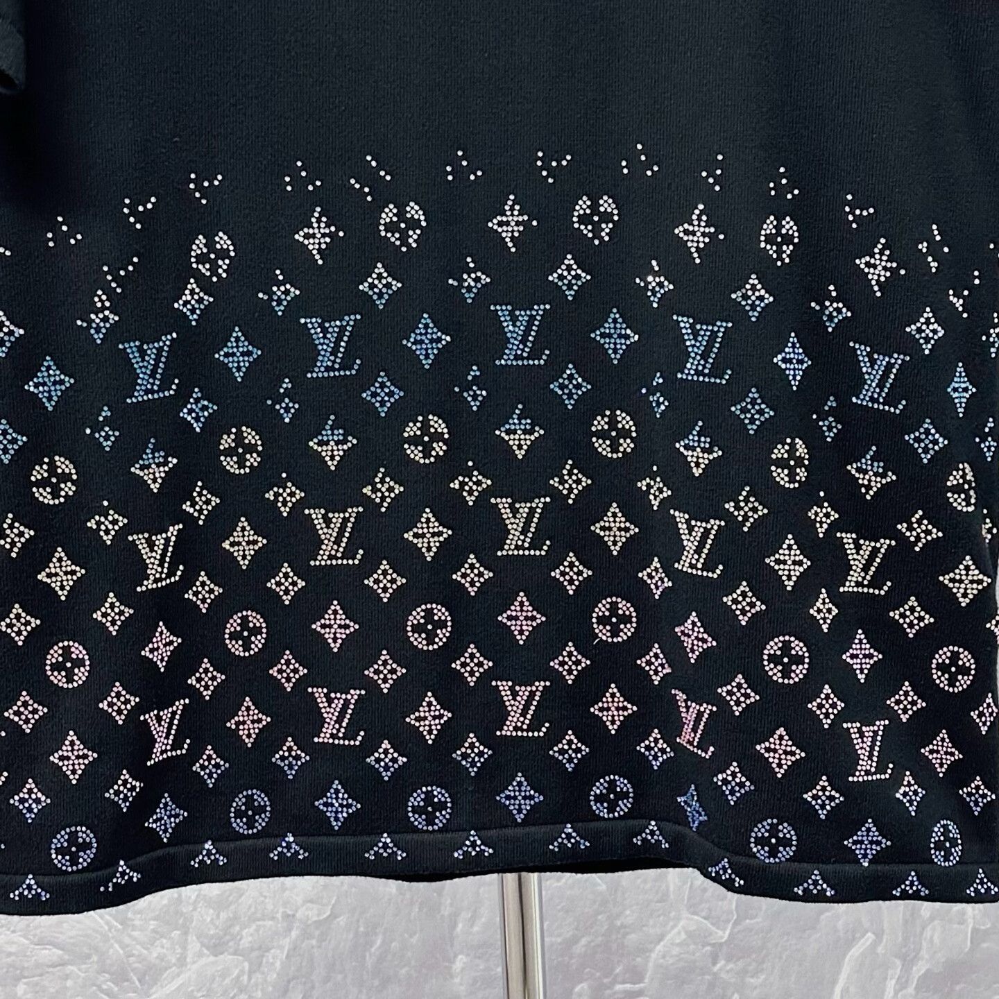 Louis Vuitton louis vuitton gradient knit short sleeve shirt Size US XL / EU 56 / 4 - 2 Thumbnail