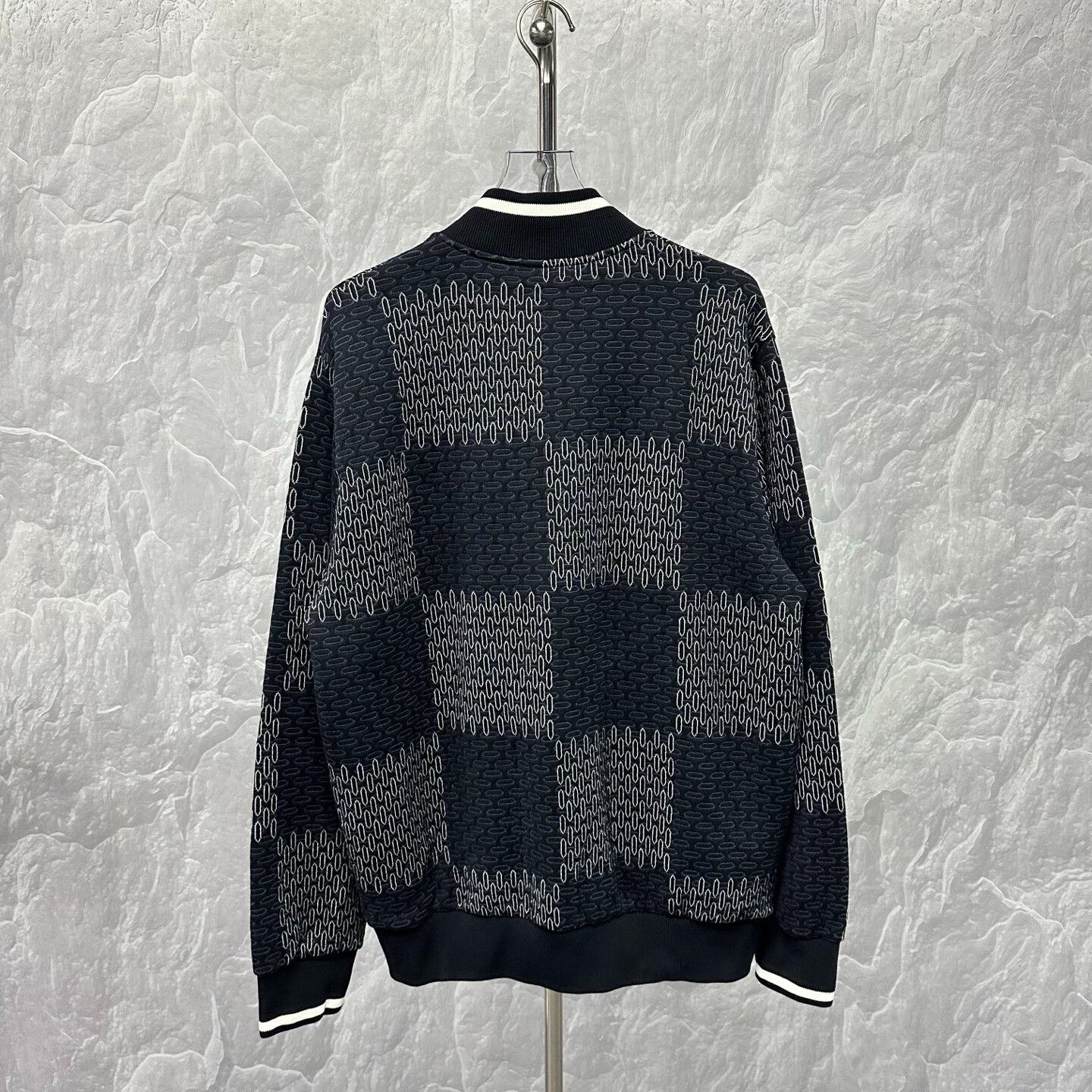 Louis Vuitton louis vuitton fw24 graphic bomber jacket Size US XXL / EU 58 / 5 - 4 Thumbnail