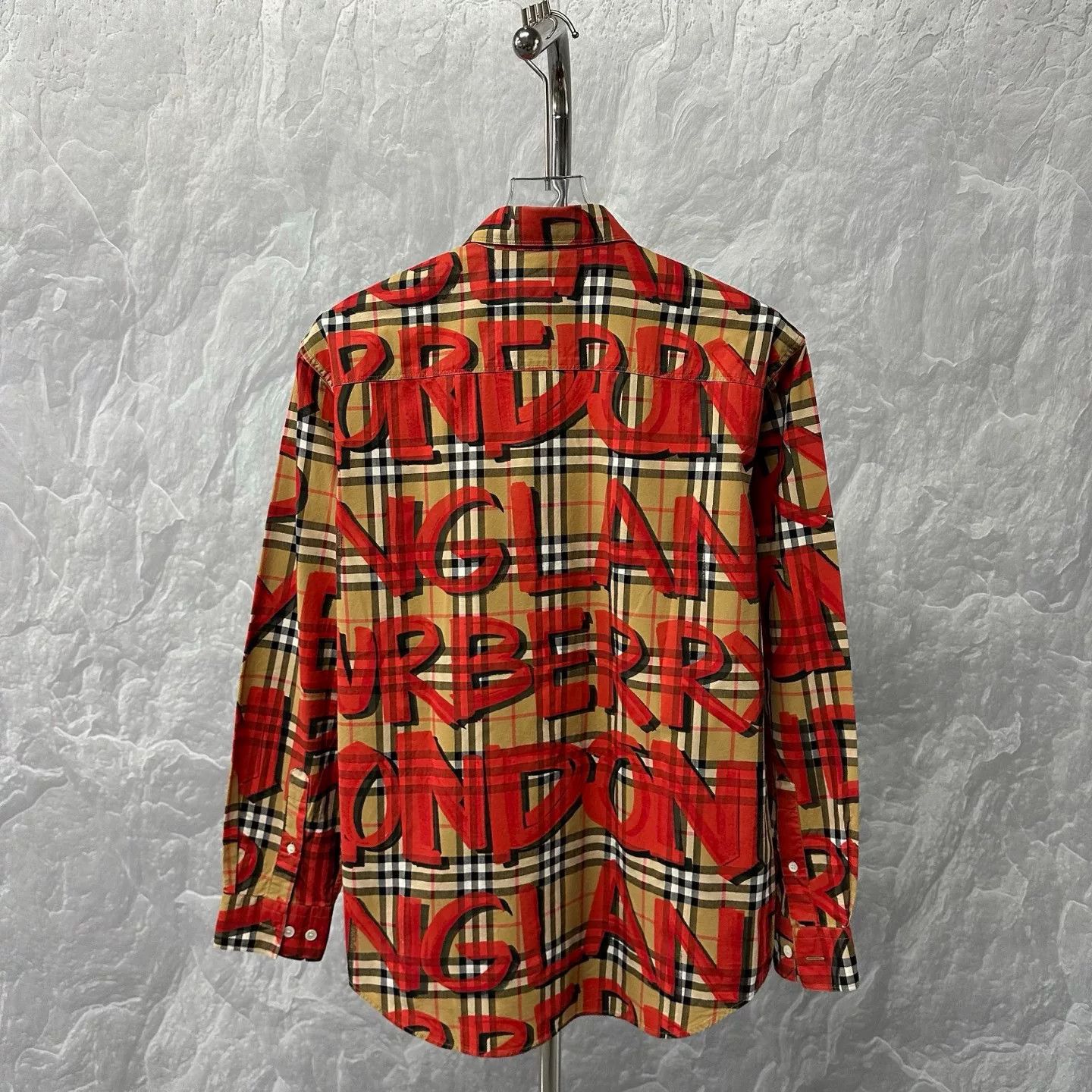 Burberry burberry graffiti print long sleeve shirt Size US M / EU 48-50 / 2 - 4 Thumbnail