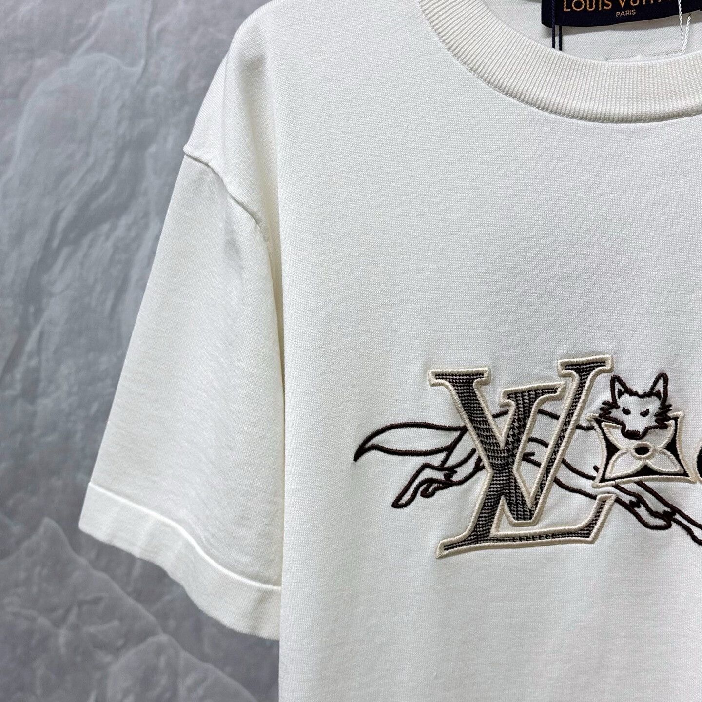 Louis Vuitton louis vuitton fox embroidered short sleeve shirt Size US M / EU 48-50 / 2 - 3 Thumbnail
