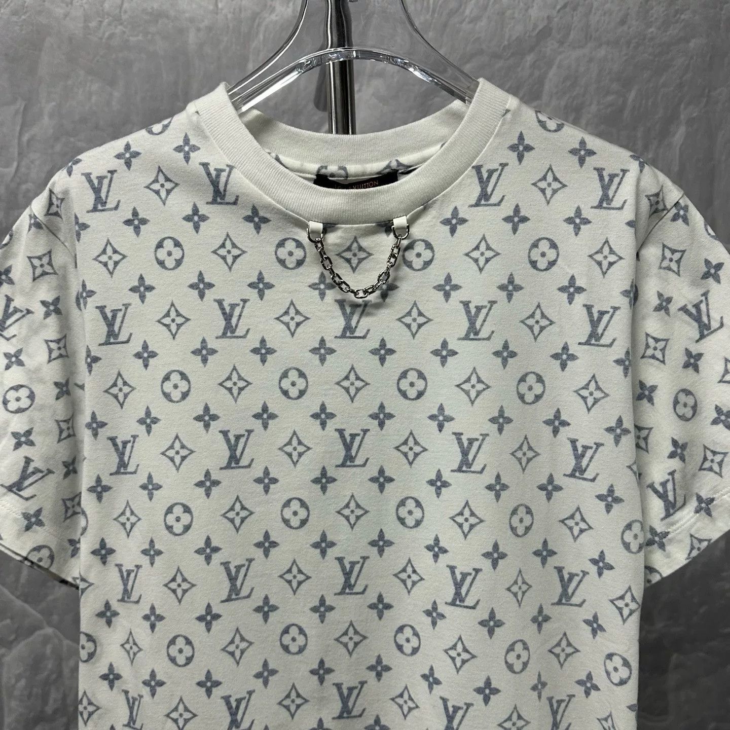 Louis Vuitton louis vuitton logo chain short sleeve t-shirt Size US L / EU 52-54 / 3 - 2 Thumbnail