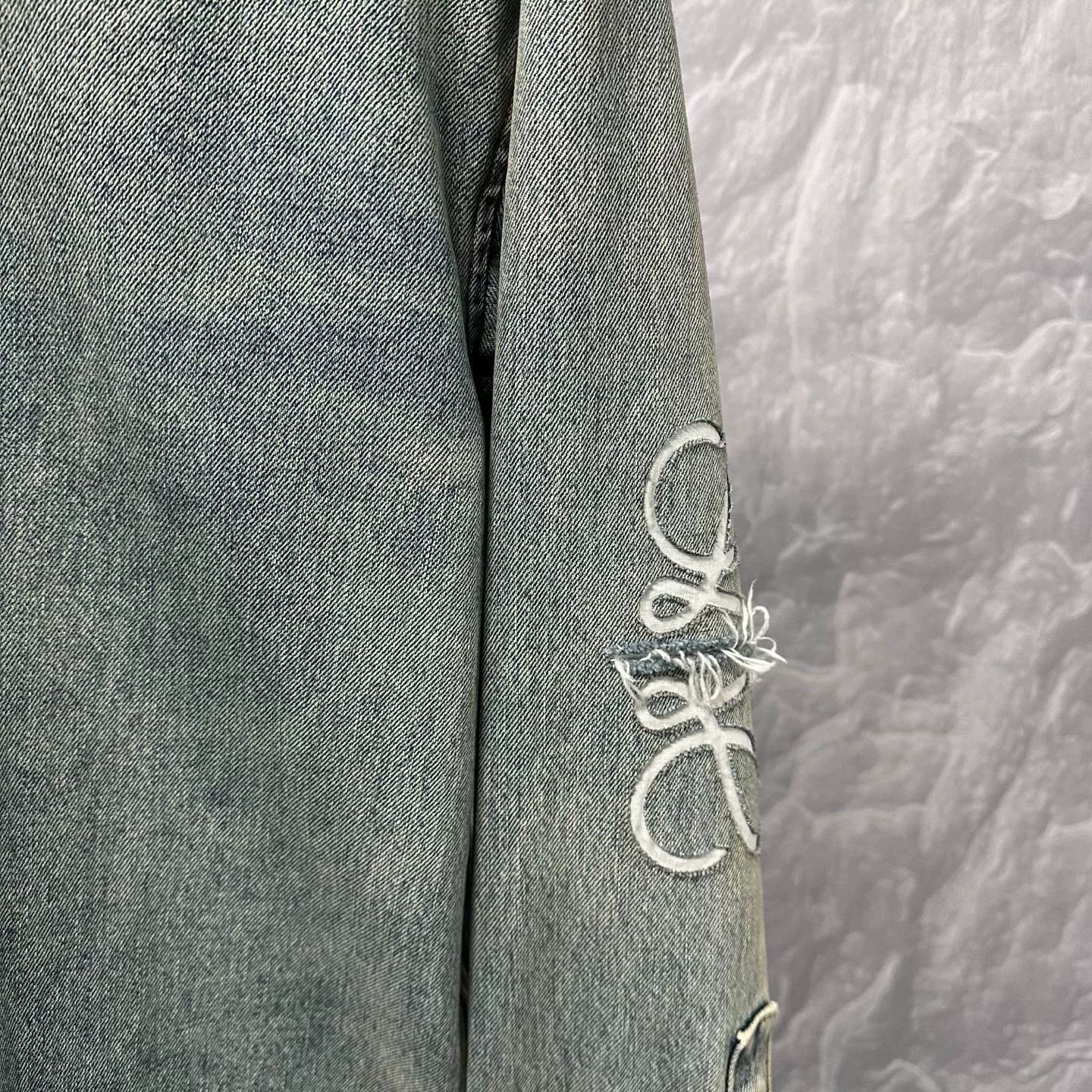 Loewe Loewe Logo Denim Shirt Jacket SS25 Size US L / EU 52-54 / 3 - 3 Thumbnail