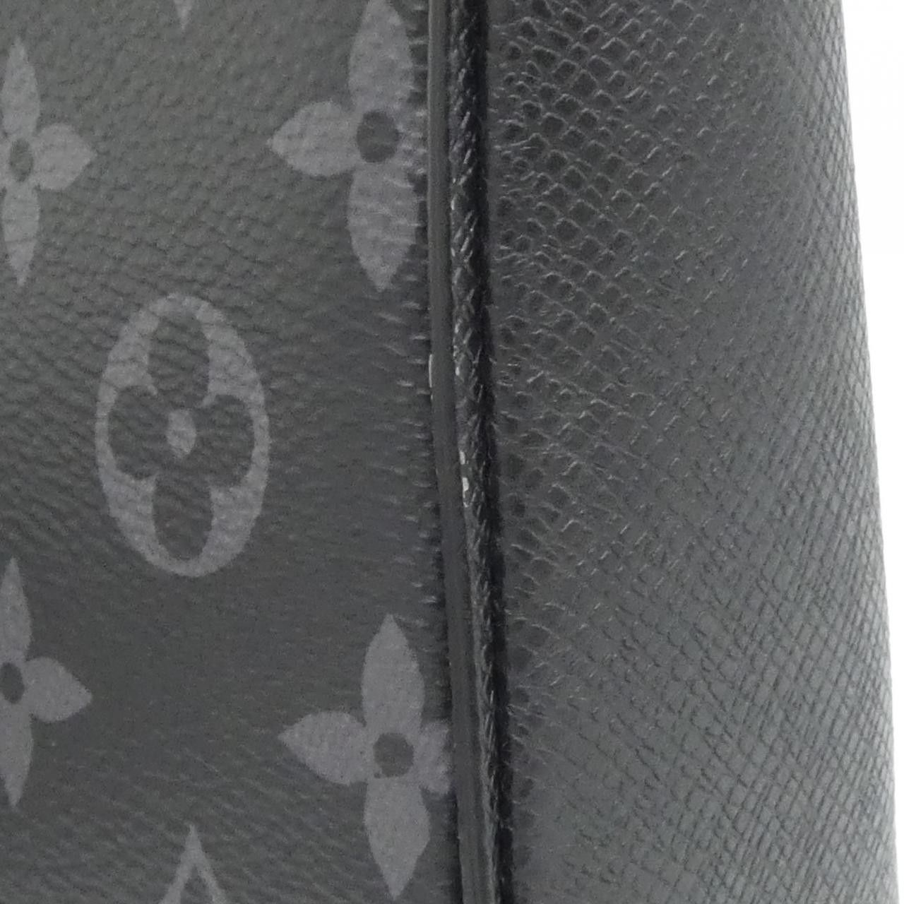 Louis Vuitton Louis Vuitton Louis Vuitton Taiga Lama Outdoor Sling Bag Coated Canvas Shoulder Bag Leather Crossbody Bag M30741 DUTY FREE for USA Size ONE SIZE - 6 Thumbnail