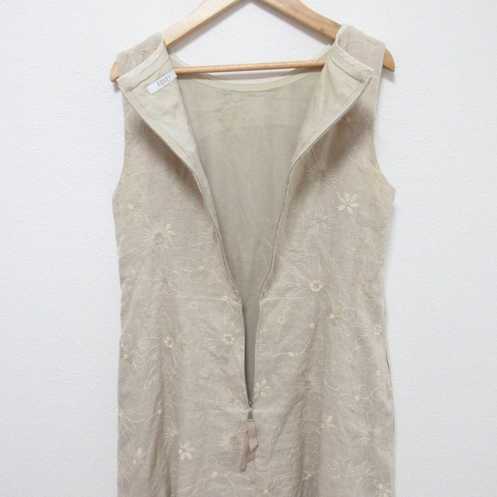 Other Other FOXEY Bloom Embroidery Dress Textile Dresses 41264 DUTY FREE for USA Size ONE SIZE - 4 Thumbnail