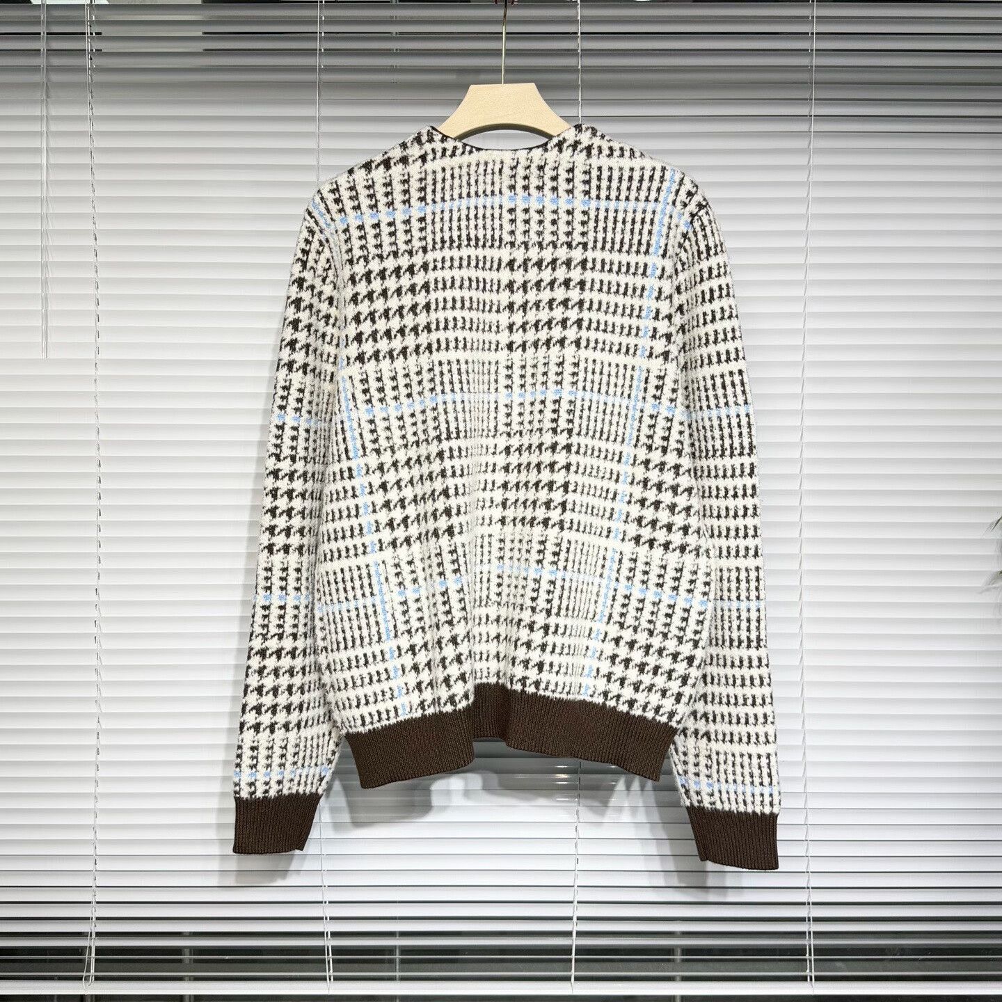 Louis Vuitton LV Knitted Cardigan with Houndstooth Design Size US XL / EU 56 / 4 - 2 Thumbnail