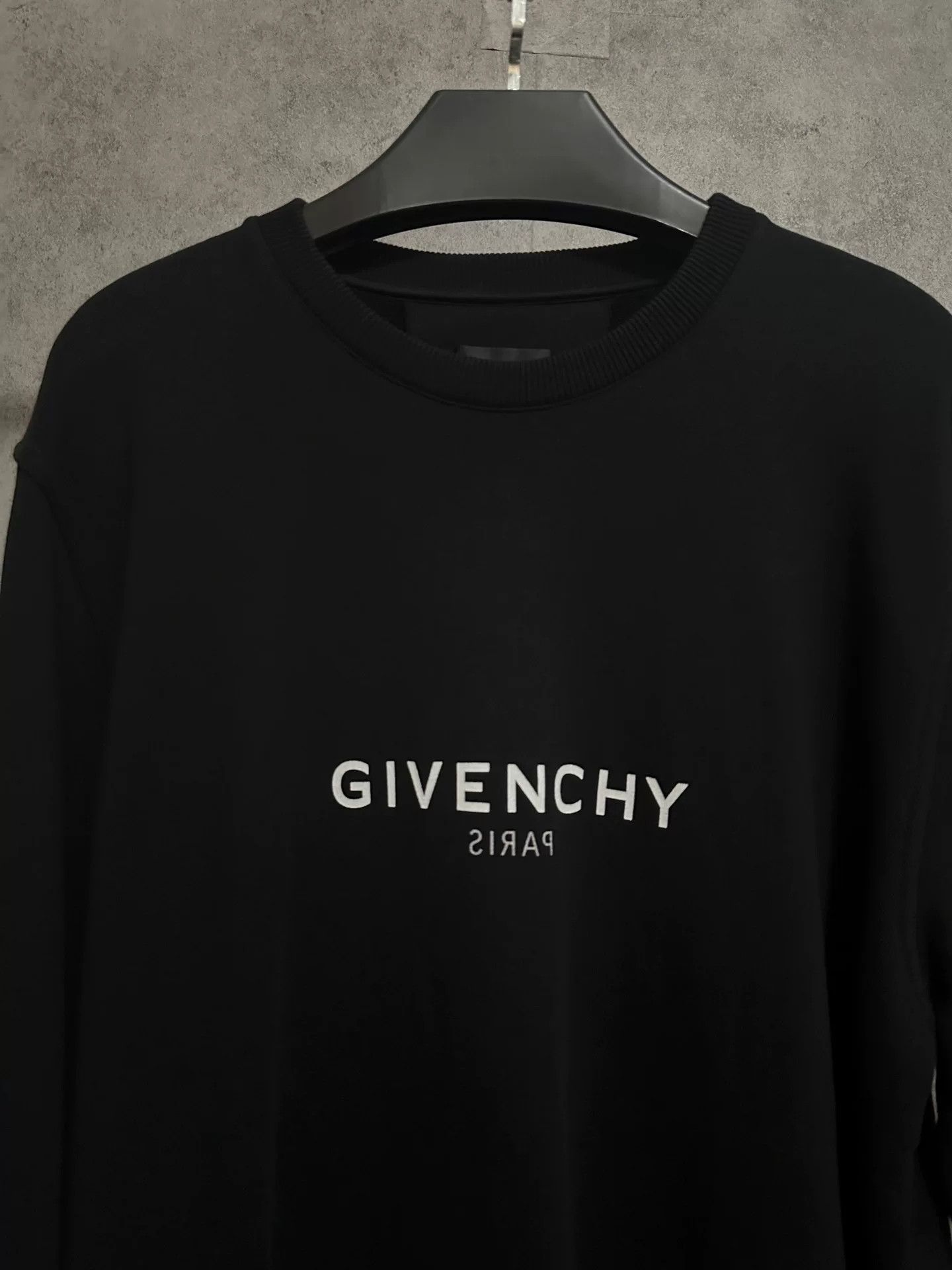 Givenchy givenchy black logo sweatshirt for men Size US S / EU 44-46 / 1 - 2 Thumbnail
