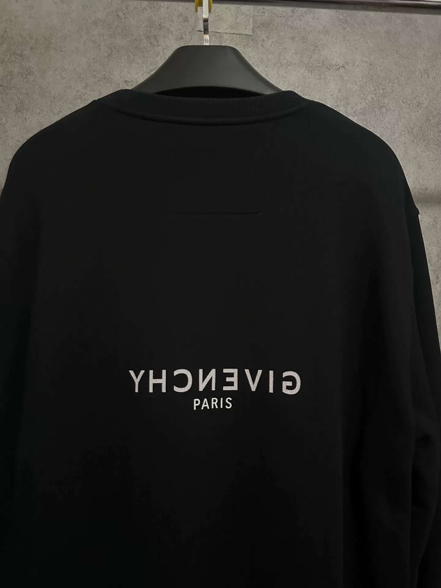 Givenchy givenchy black logo sweatshirt for men Size US S / EU 44-46 / 1 - 6 Thumbnail