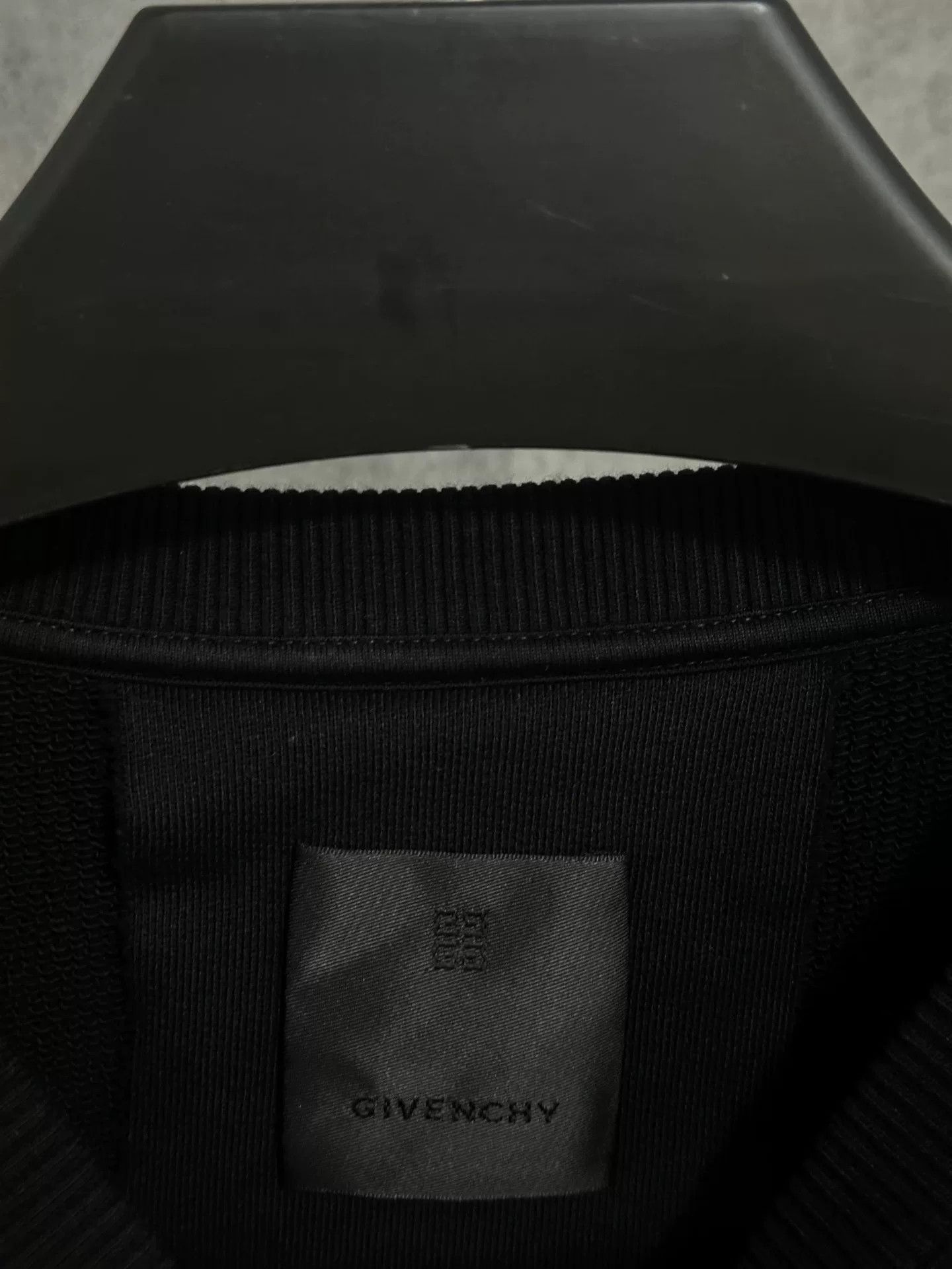 Givenchy givenchy black logo sweatshirt for men Size US S / EU 44-46 / 1 - 4 Thumbnail