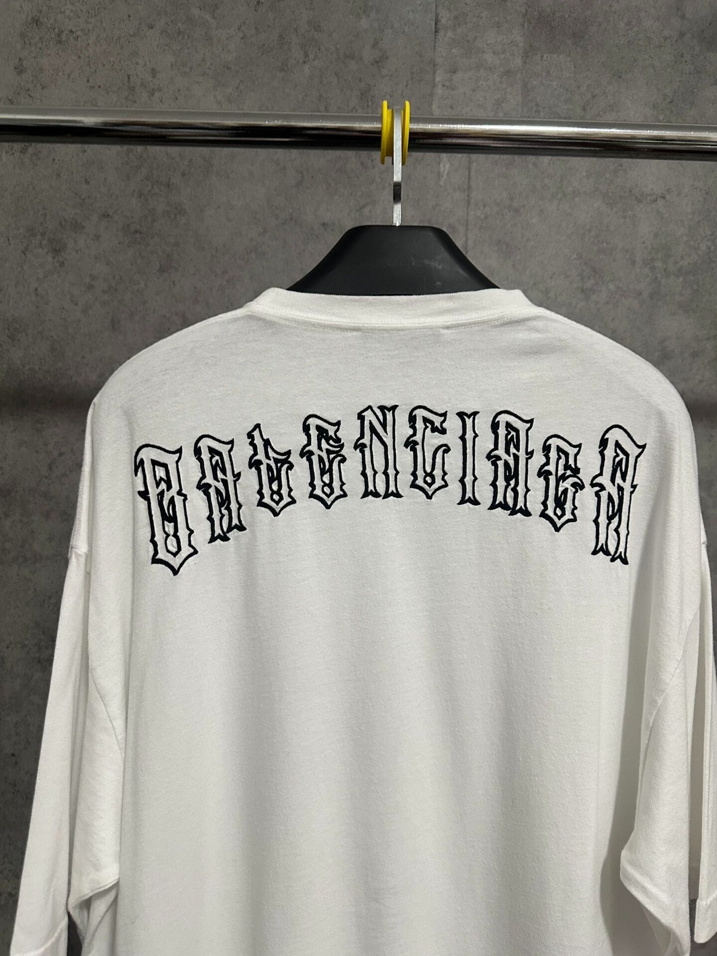 Balenciaga balenciaga short sleeve t-shirt with logo Size US S / EU 44-46 / 1 - 2 Thumbnail