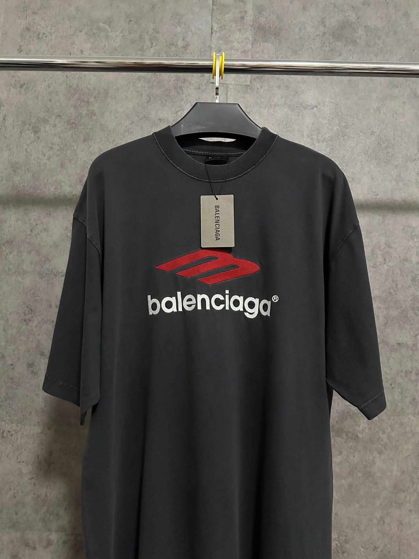 Balenciaga balenciaga black red short sleeve t-shirt Size US M / EU 48-50 / 2 - 2 Thumbnail