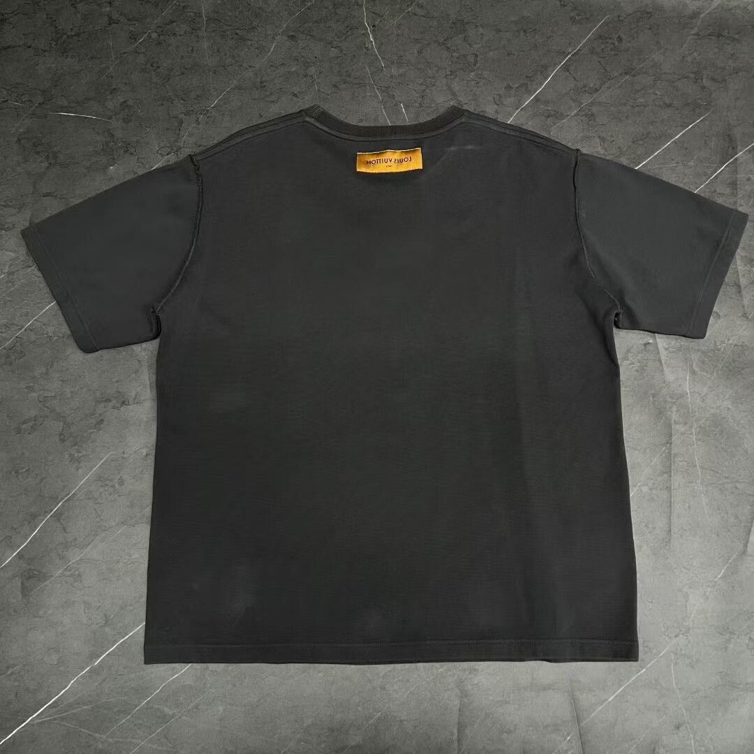 Louis Vuitton louis vuitton embroidered logo short sleeve tee Size US XXL / EU 58 / 5 - 2 Thumbnail
