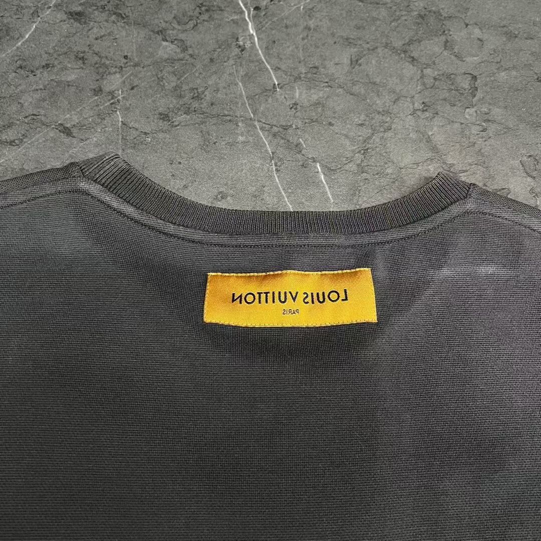 Louis Vuitton louis vuitton embroidered logo short sleeve tee Size US XXL / EU 58 / 5 - 3 Thumbnail