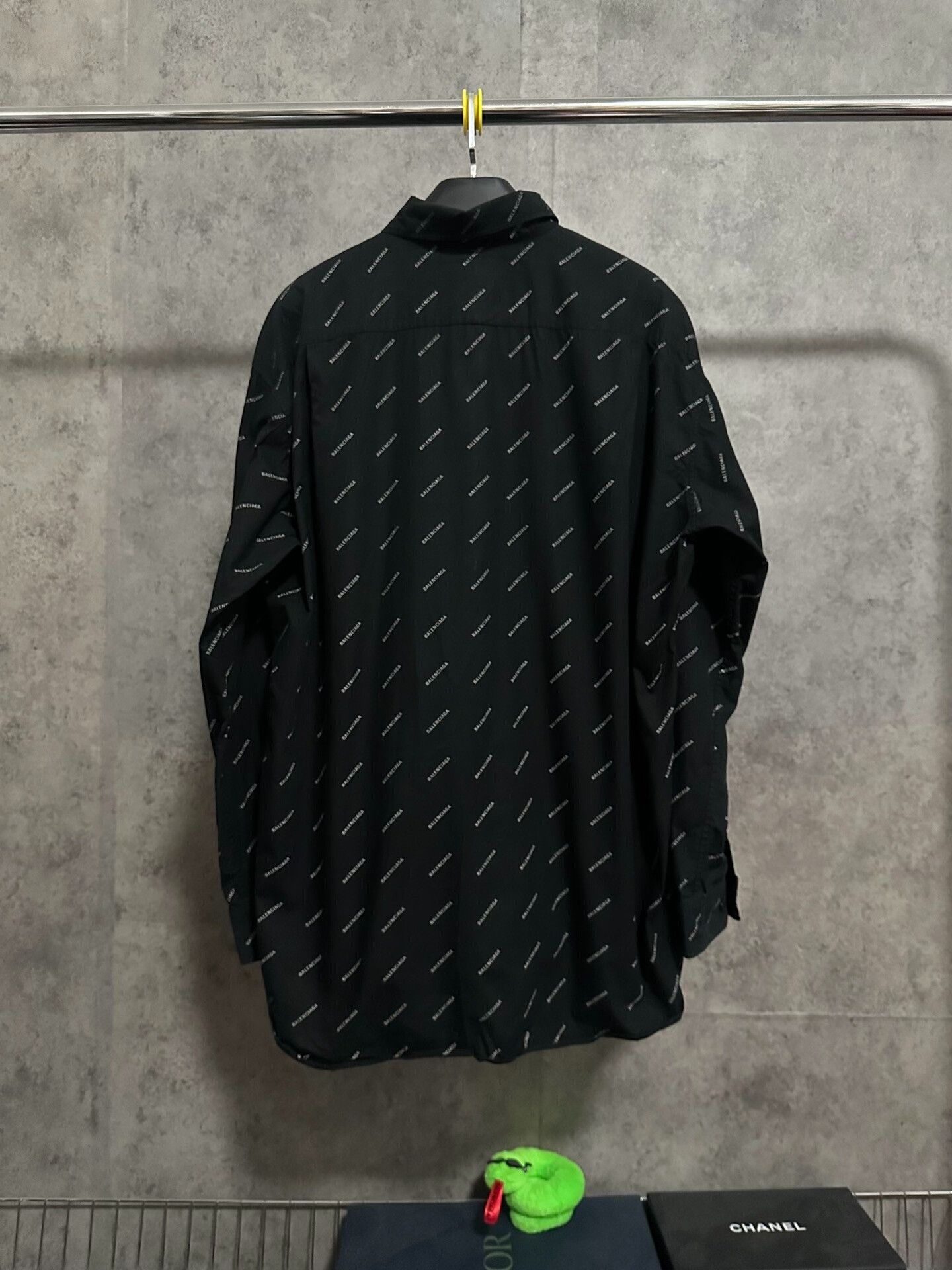 Balenciaga balenciaga logo long sleeve casual shirt Size US M / EU 48-50 / 2 - 4 Thumbnail