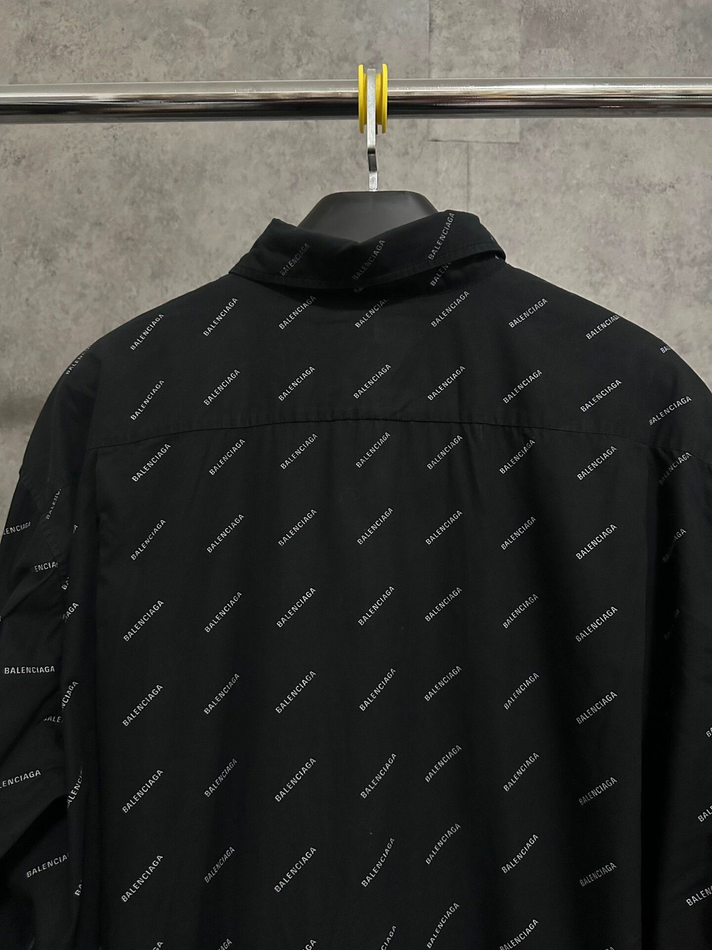 Balenciaga balenciaga logo long sleeve casual shirt Size US M / EU 48-50 / 2 - 5 Thumbnail