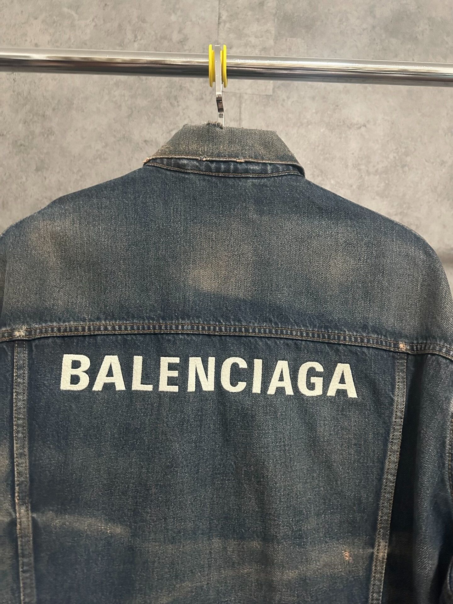 Balenciaga balenciaga embroidered blue denim jacket Size US M / EU 48-50 / 2 - 5 Thumbnail