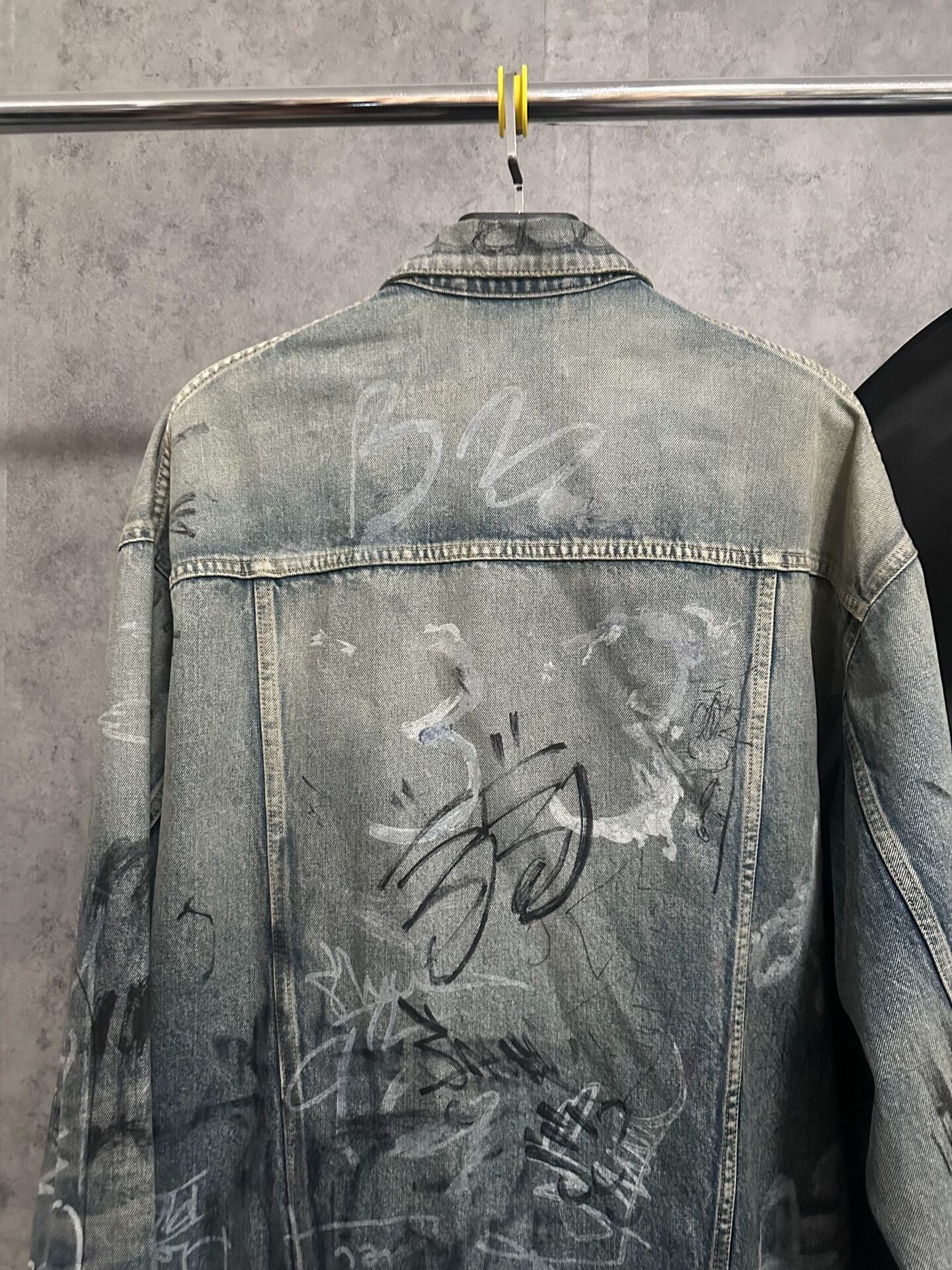 Balenciaga balenciaga graffiti denim jacket for men Size US M / EU 48-50 / 2 - 5 Thumbnail