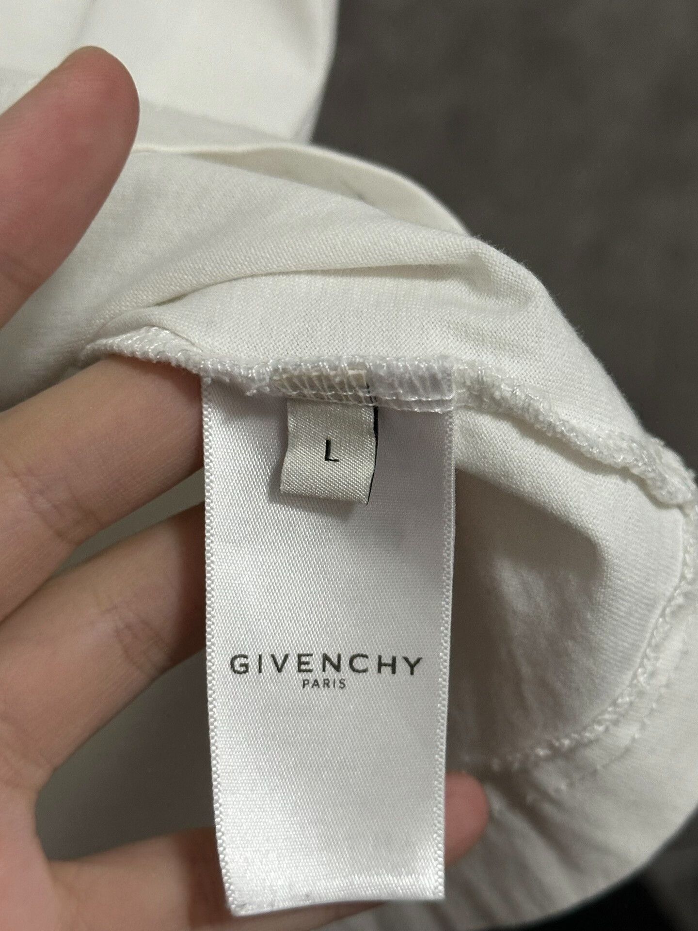 Givenchy Givenchy Logo Graffiti Short Sleeve T-Shirt Size US L / EU 52-54 / 3 - 3 Thumbnail
