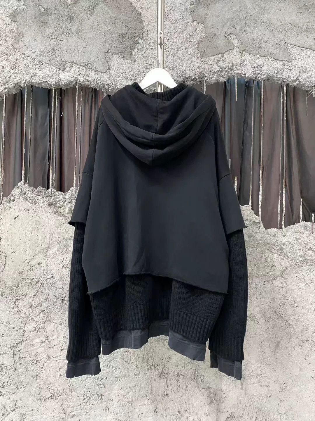 Givenchy givenchy black zip hoodie sweatshirt Size L / US 10 / IT 46 - 2 Thumbnail
