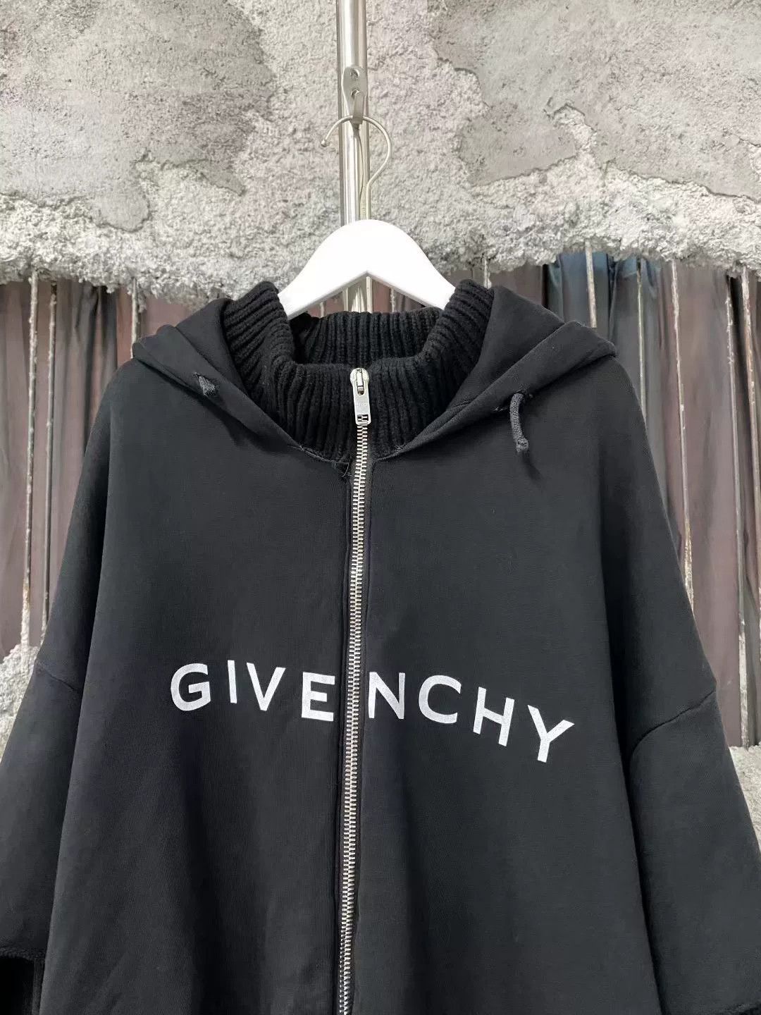 Givenchy givenchy black zip hoodie sweatshirt Size L / US 10 / IT 46 - 3 Thumbnail