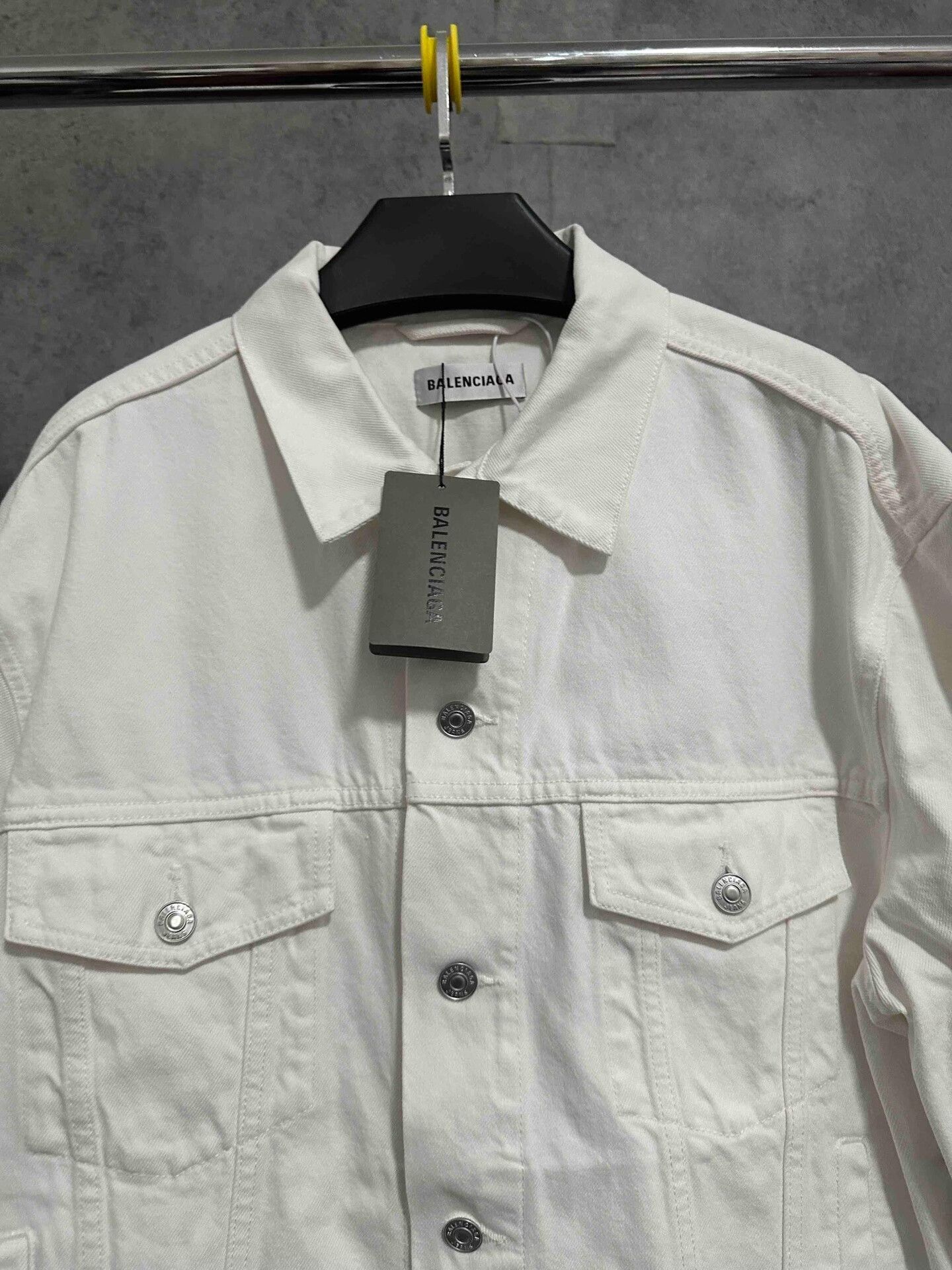 Balenciaga balenciaga embroidered logo long sleeve jacket Size US L / EU 52-54 / 3 - 6 Thumbnail