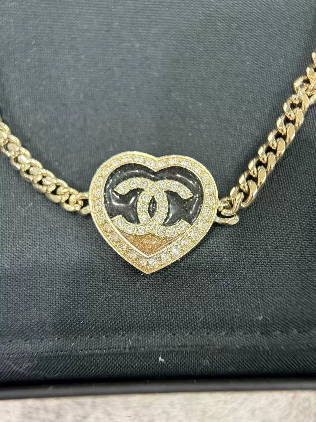 Chanel Chanel Heart Necklace with Diamonds Size ONE SIZE - 2 Thumbnail