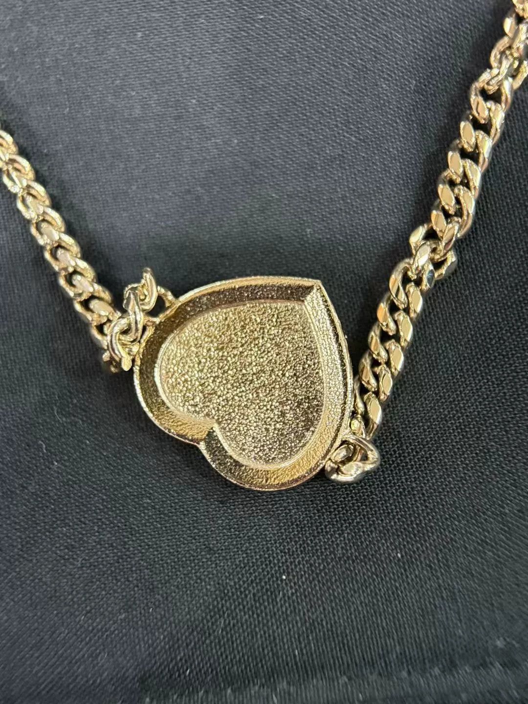 Chanel Chanel Heart Necklace with Diamonds Size ONE SIZE - 3 Thumbnail
