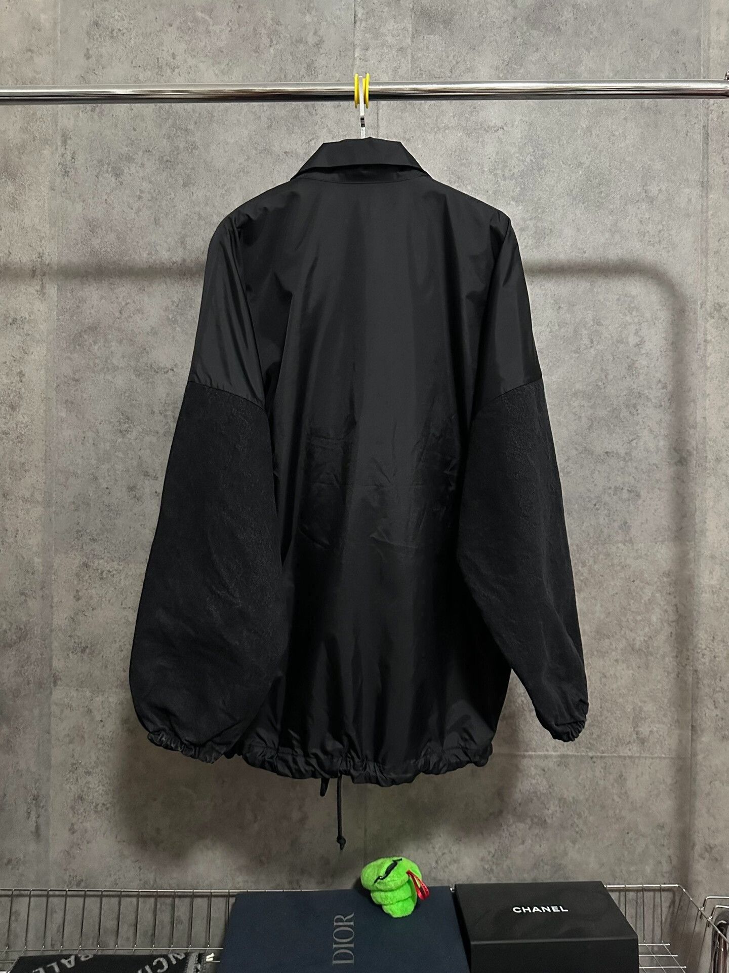 Balenciaga balenciaga black nylon jacket with logo Size US M / EU 48-50 / 2 - 4 Thumbnail