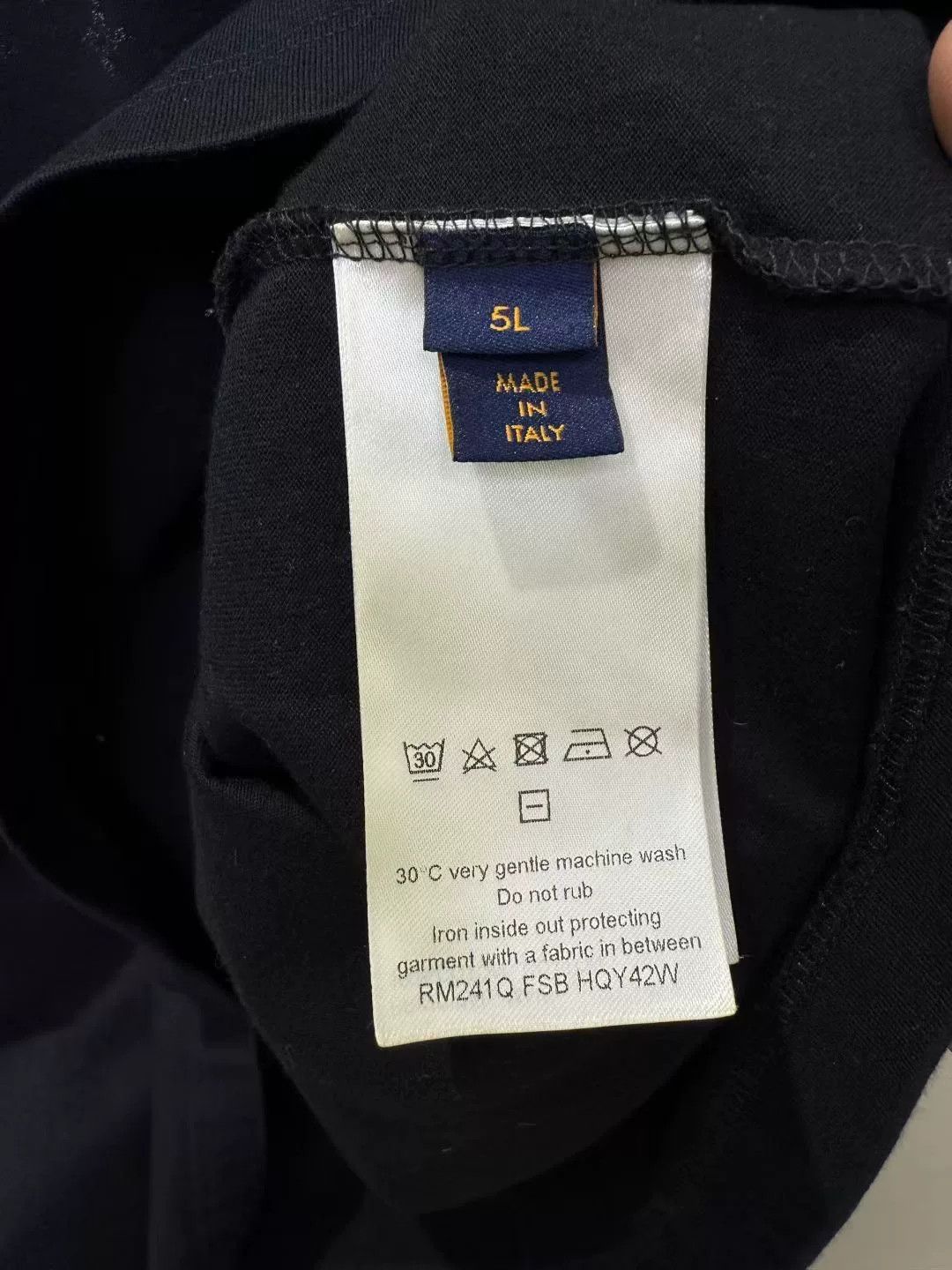 Louis Vuitton louis vuitton black logo gradient short sleeve Size US L / EU 52-54 / 3 - 3 Thumbnail