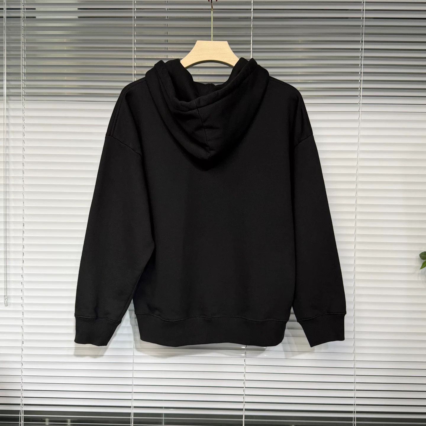 Dior dior black hoodie with travis scott collaboration Size US S / EU 44-46 / 1 - 2 Thumbnail