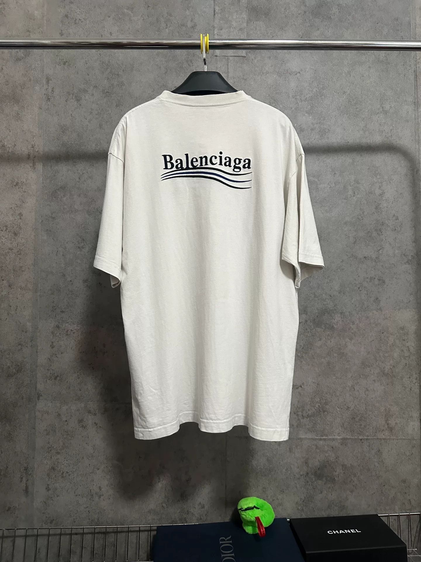 Balenciaga Balenciaga Short Sleeve T-Shirt with Logo Size US M / EU 48-50 / 2 - 4 Thumbnail