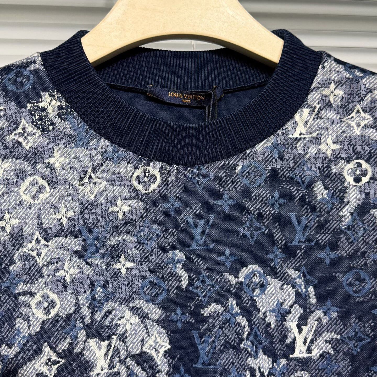 Louis Vuitton lv monogram sweatshirt with ribbed collar Size US XL / EU 56 / 4 - 3 Thumbnail