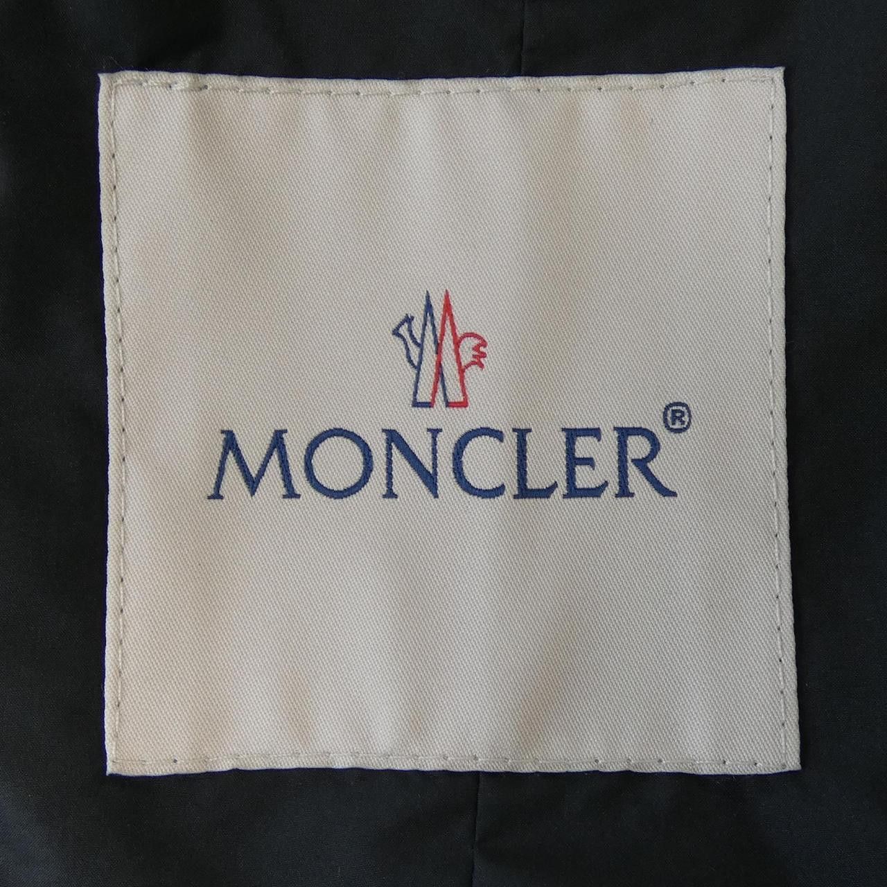 Moncler Moncler Moncler PAU Material Jacket Textile Outerwear PAU DUTY FREE for USA Size ONE SIZE - 4 Thumbnail