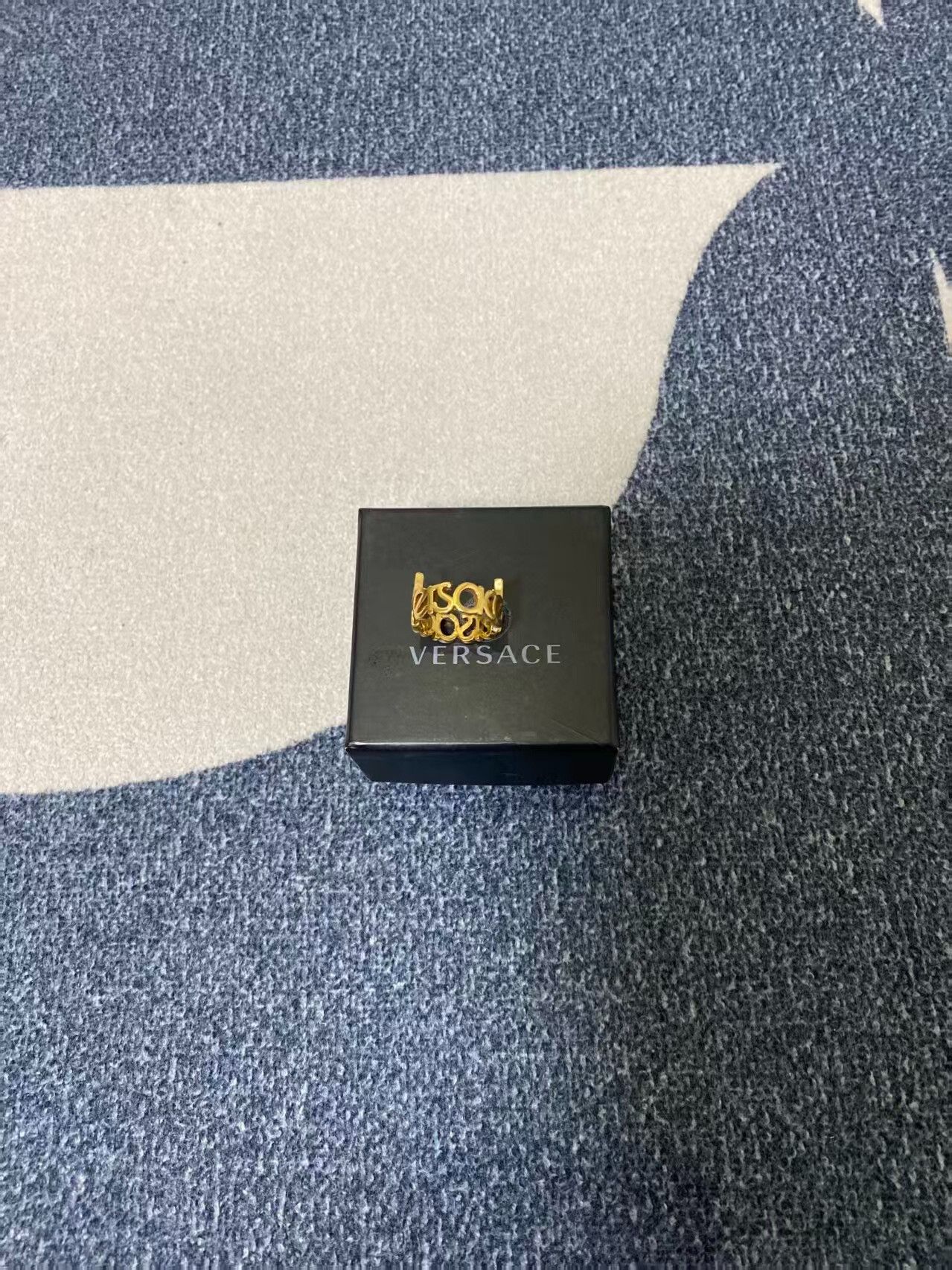 Versace versace gold letter decorative ring size 11 Size ONE SIZE - 2 Thumbnail