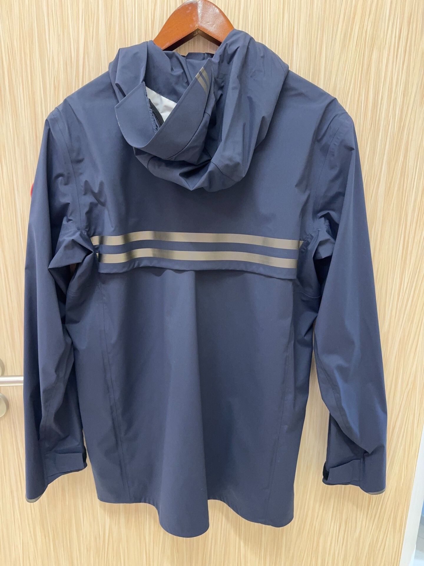 Canada Goose canada goose hooded jacket size m Size US M / EU 48-50 / 2 - 2 Thumbnail